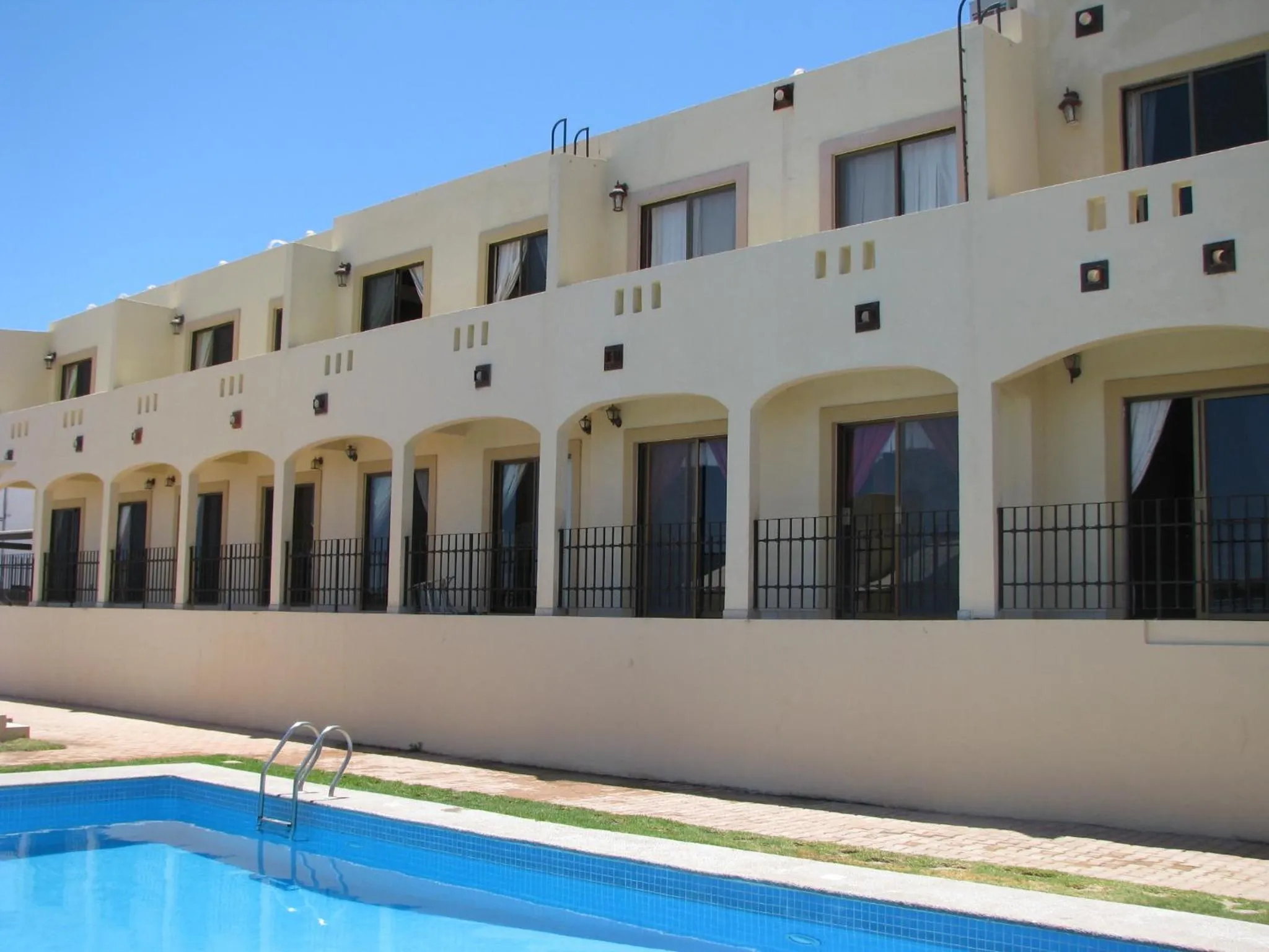 Swimming pool in Garimar Condominios en San Carlos
