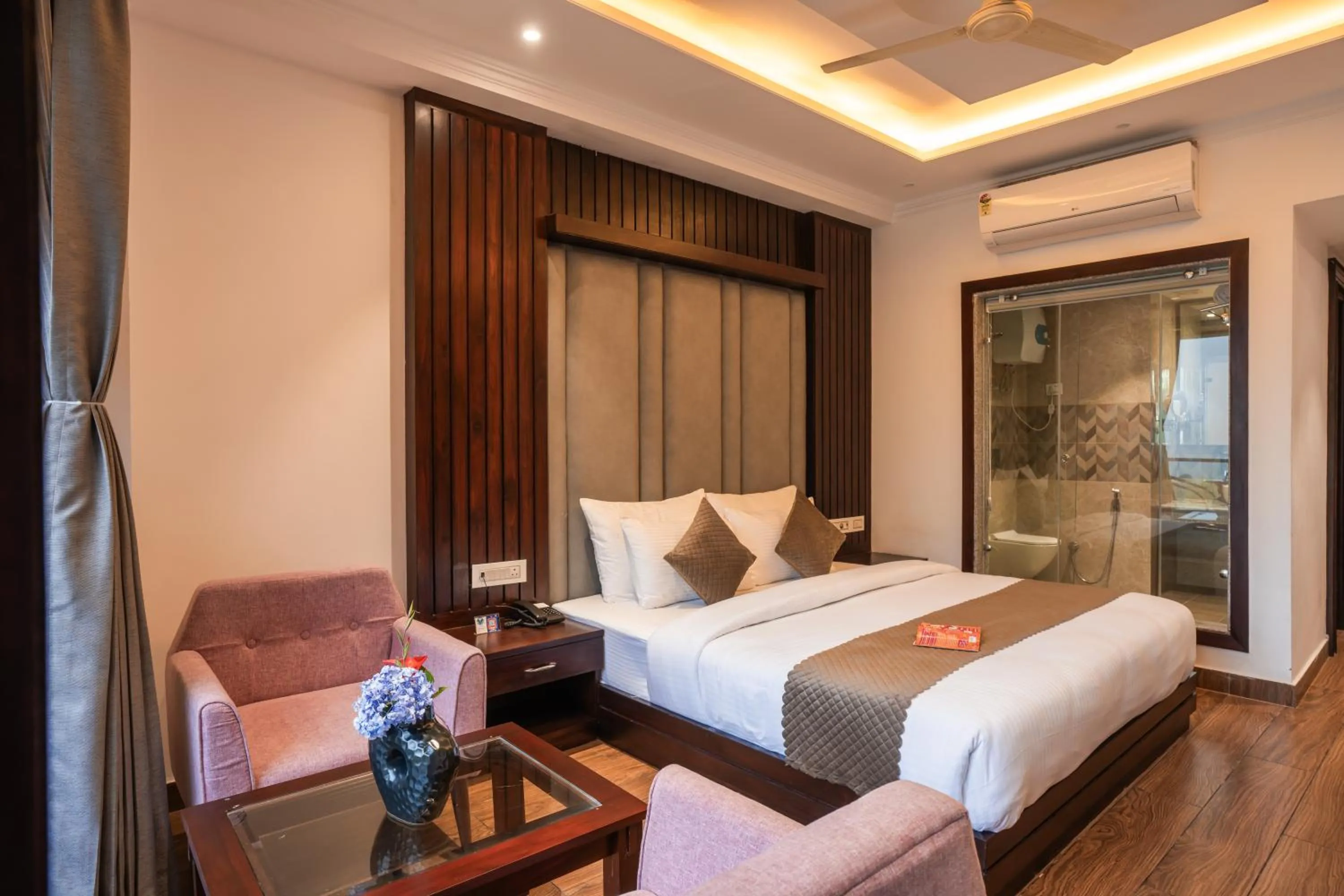 Superior King Room in Alt Life Luxe - Upper Bhagsu Mcleodganj