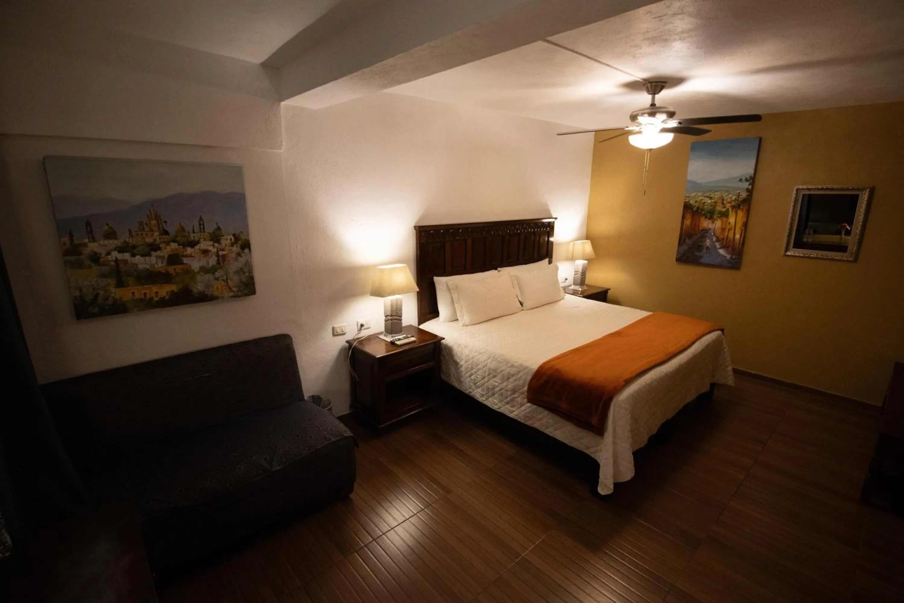 Superior King Room in Hotel Casa San Miguel