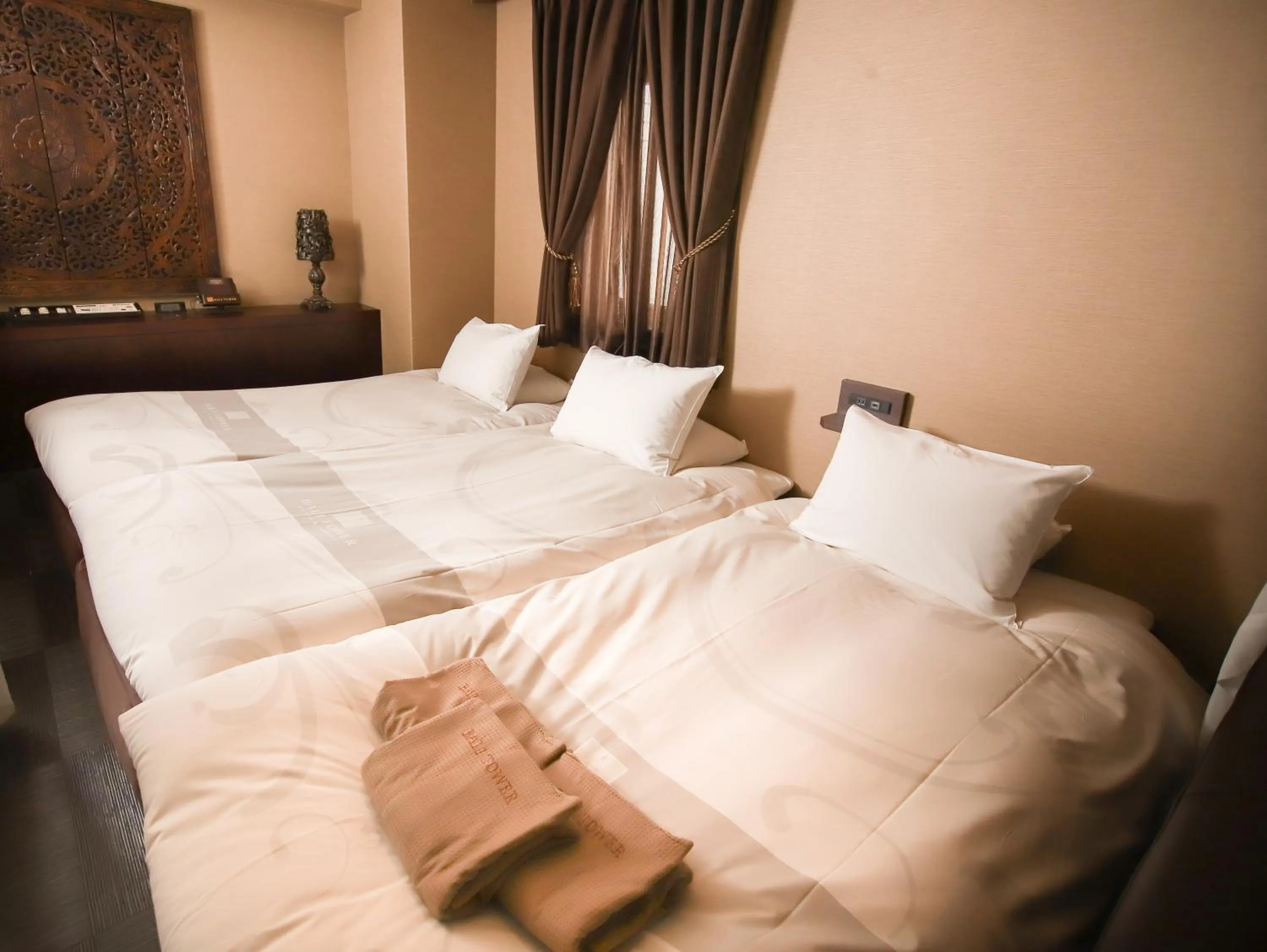 Deluxe with 3 Beds - Non-Smoking with Free All-you-can-drink Alcohol and Light Meal in Anda no Mori Osaka Tennoji Tower