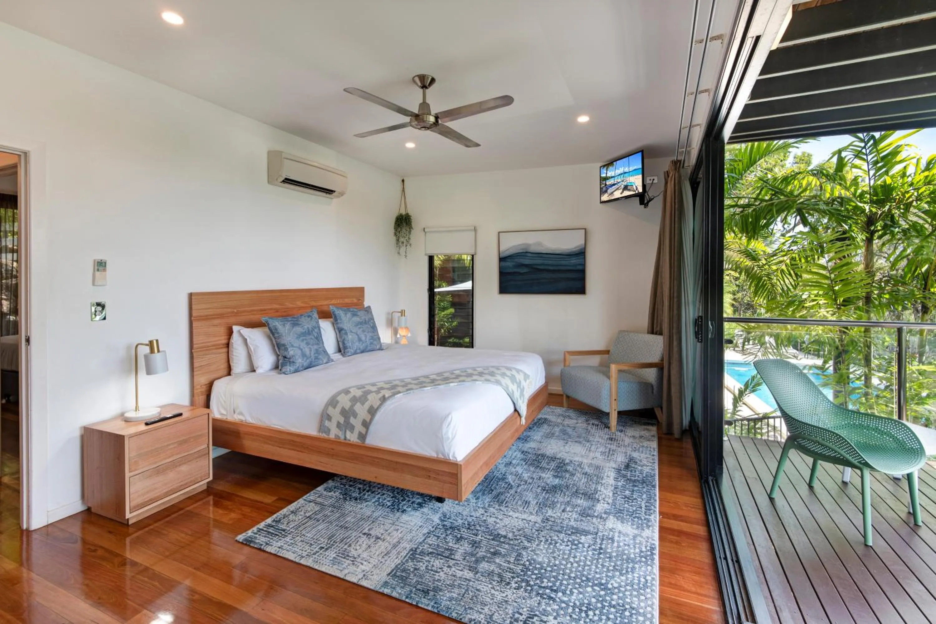 Bedroom, Bed in Pinnacle Apartments on Hamilton Island by HIHA