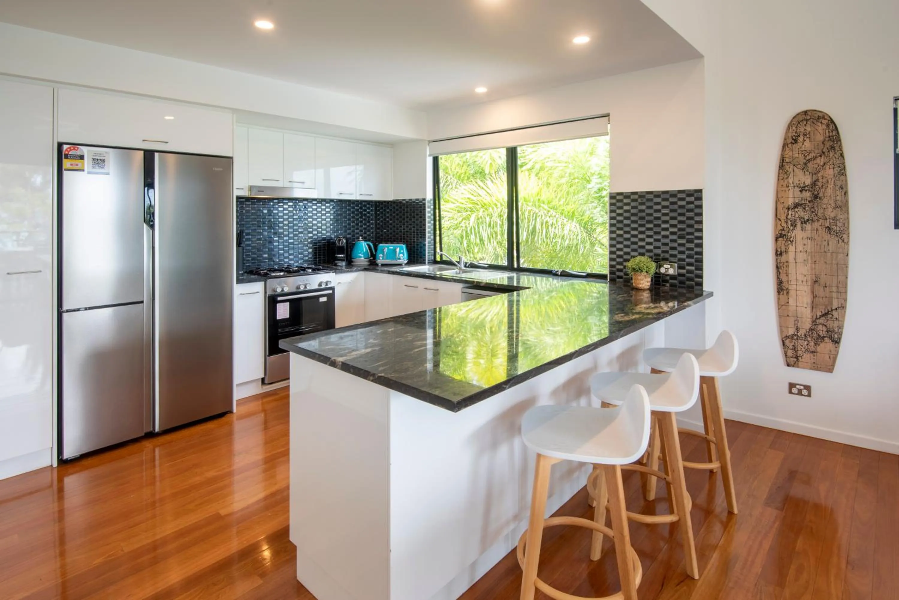 Kitchen or kitchenette in Pinnacle Apartments on Hamilton Island by HIHA