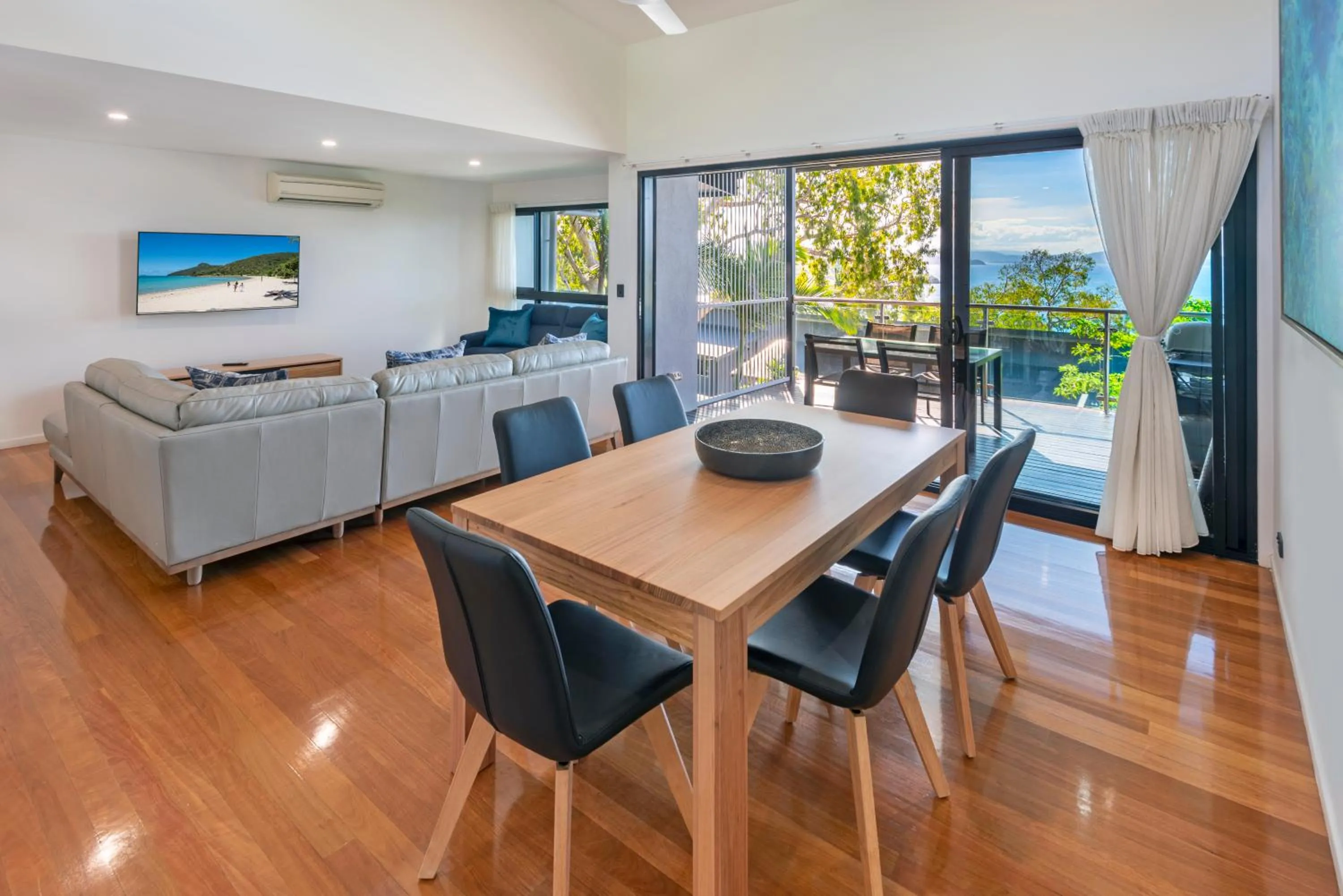 Dining area in Pinnacle Apartments on Hamilton Island by HIHA
