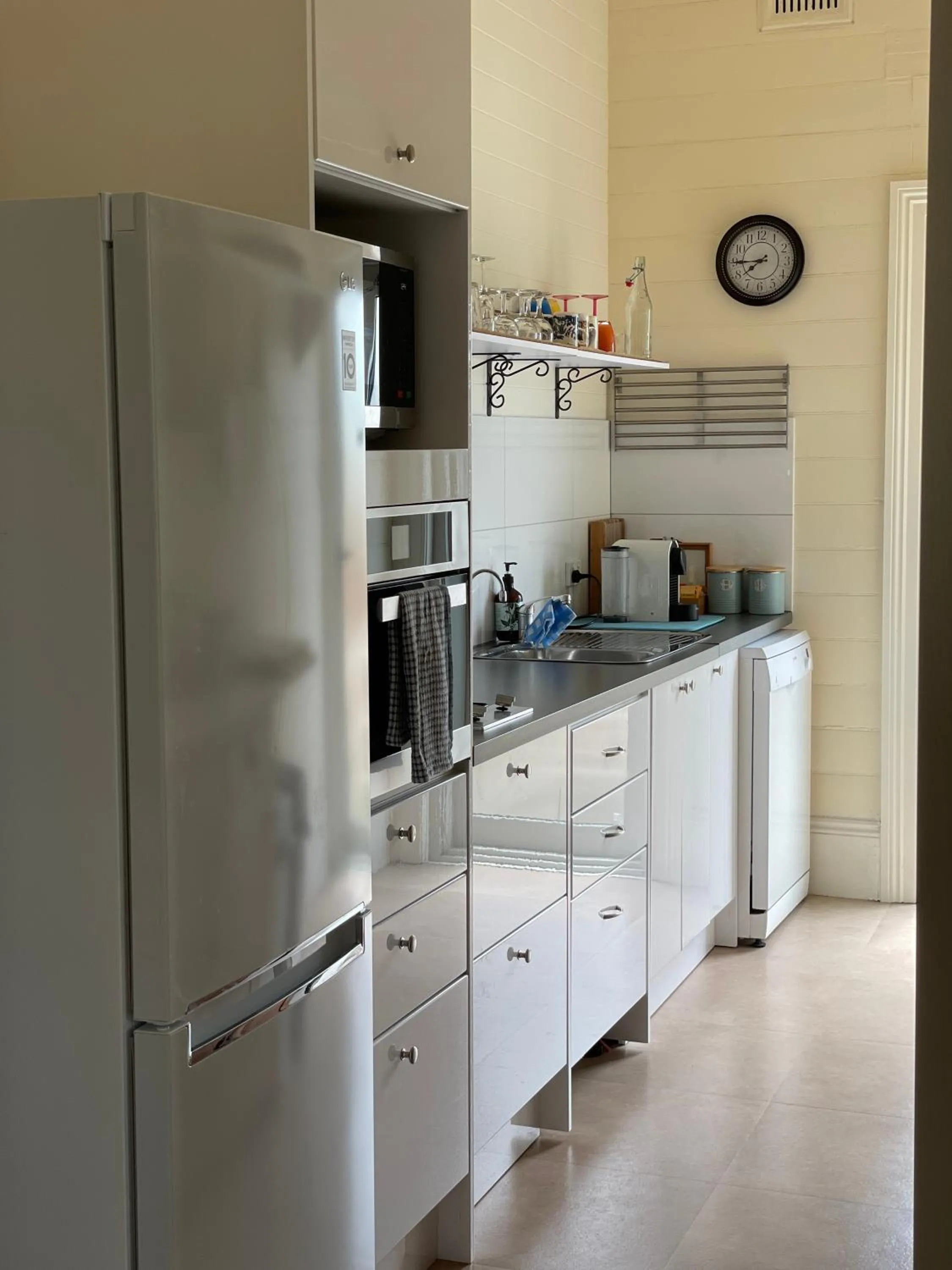 Kitchen or kitchenette in Riversleigh House