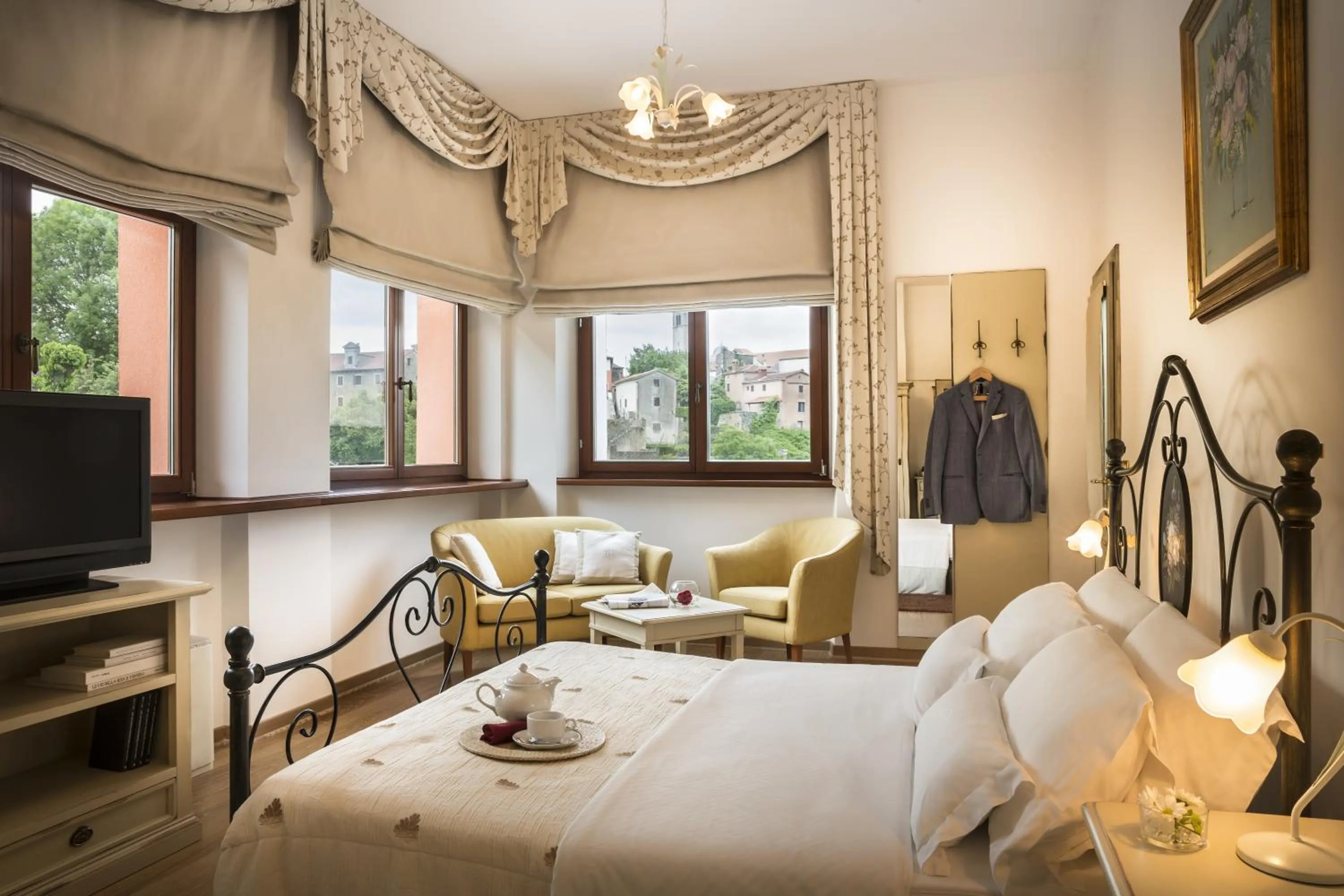 Bed in Palazzo Angelica B&B Adults Only