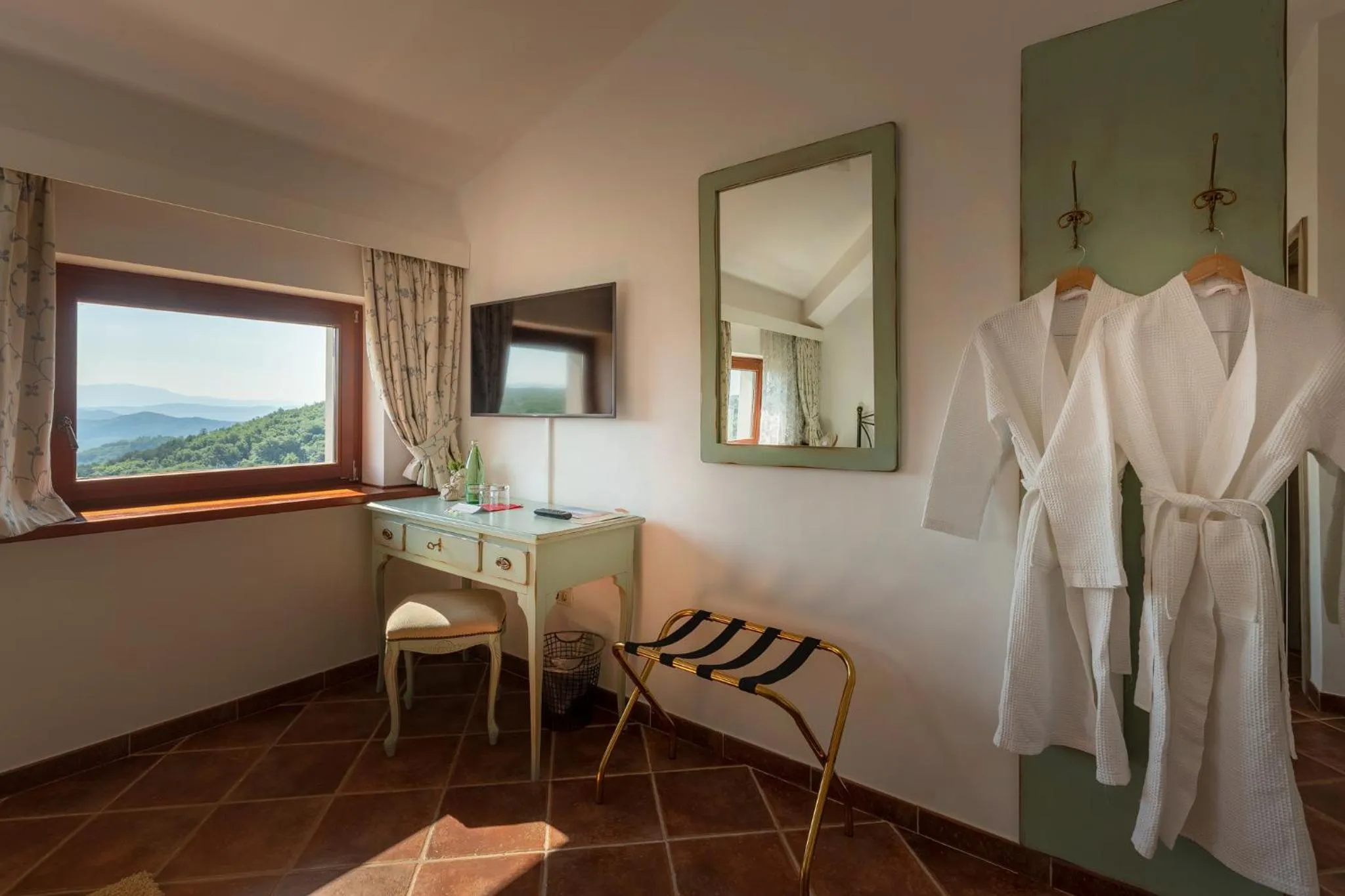 Mountain view in Palazzo Angelica B&B Adults Only