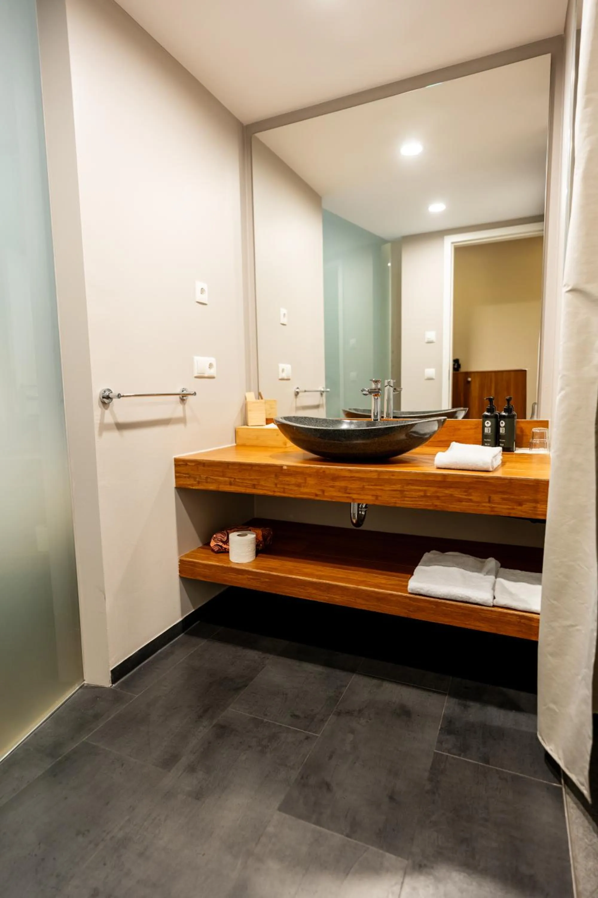 Bathroom in Restaurant Hotel Zum Storchen