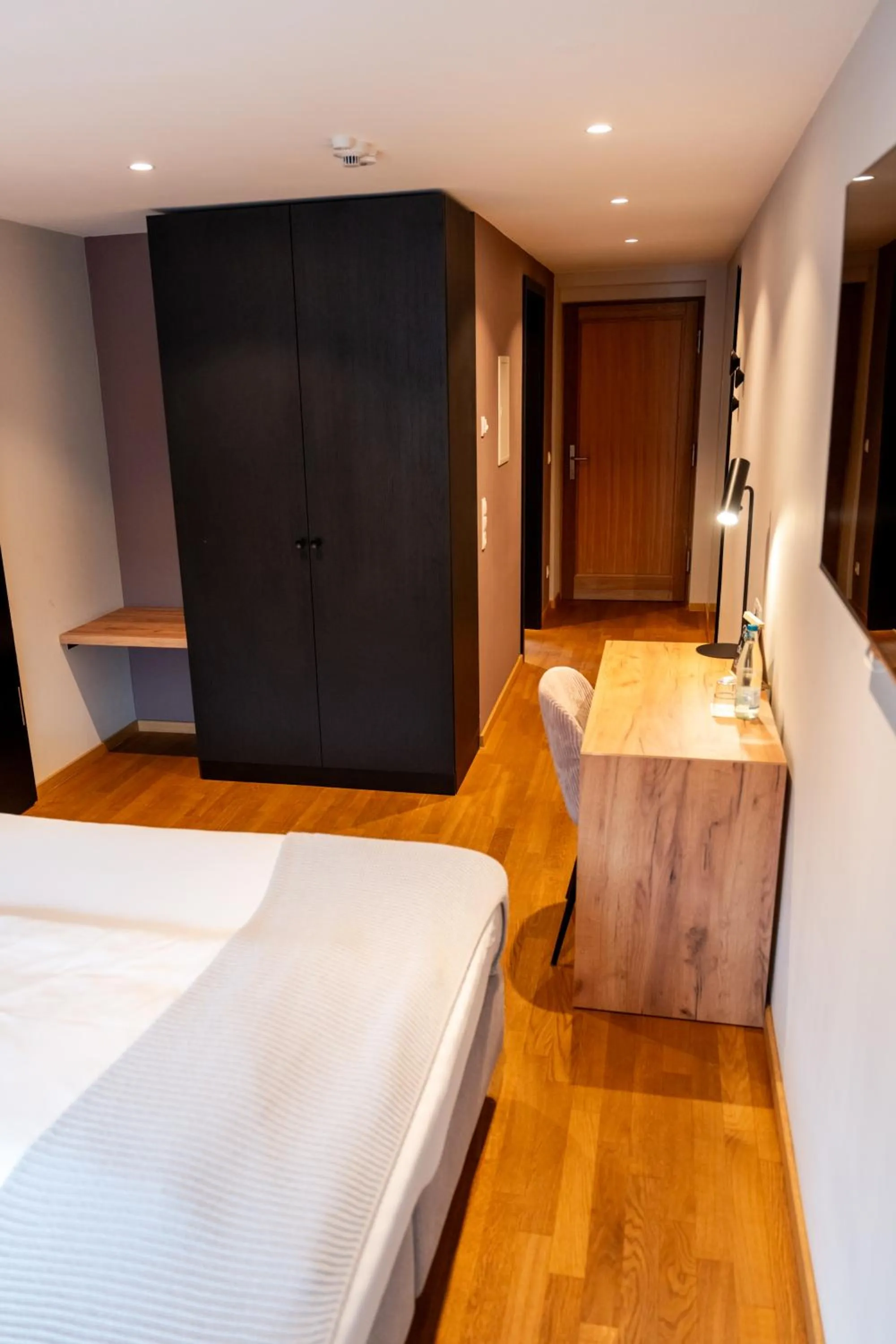 Photo of the whole room, Bed in Restaurant Hotel Zum Storchen