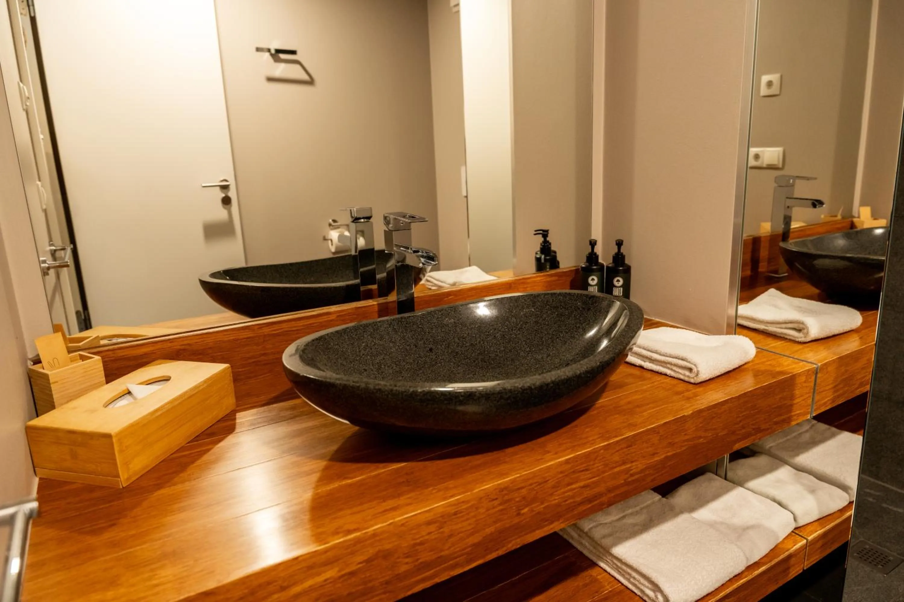 Bathroom in Restaurant Hotel Zum Storchen