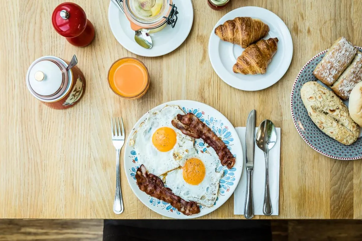 Breakfast in Restaurant Hotel Zum Storchen