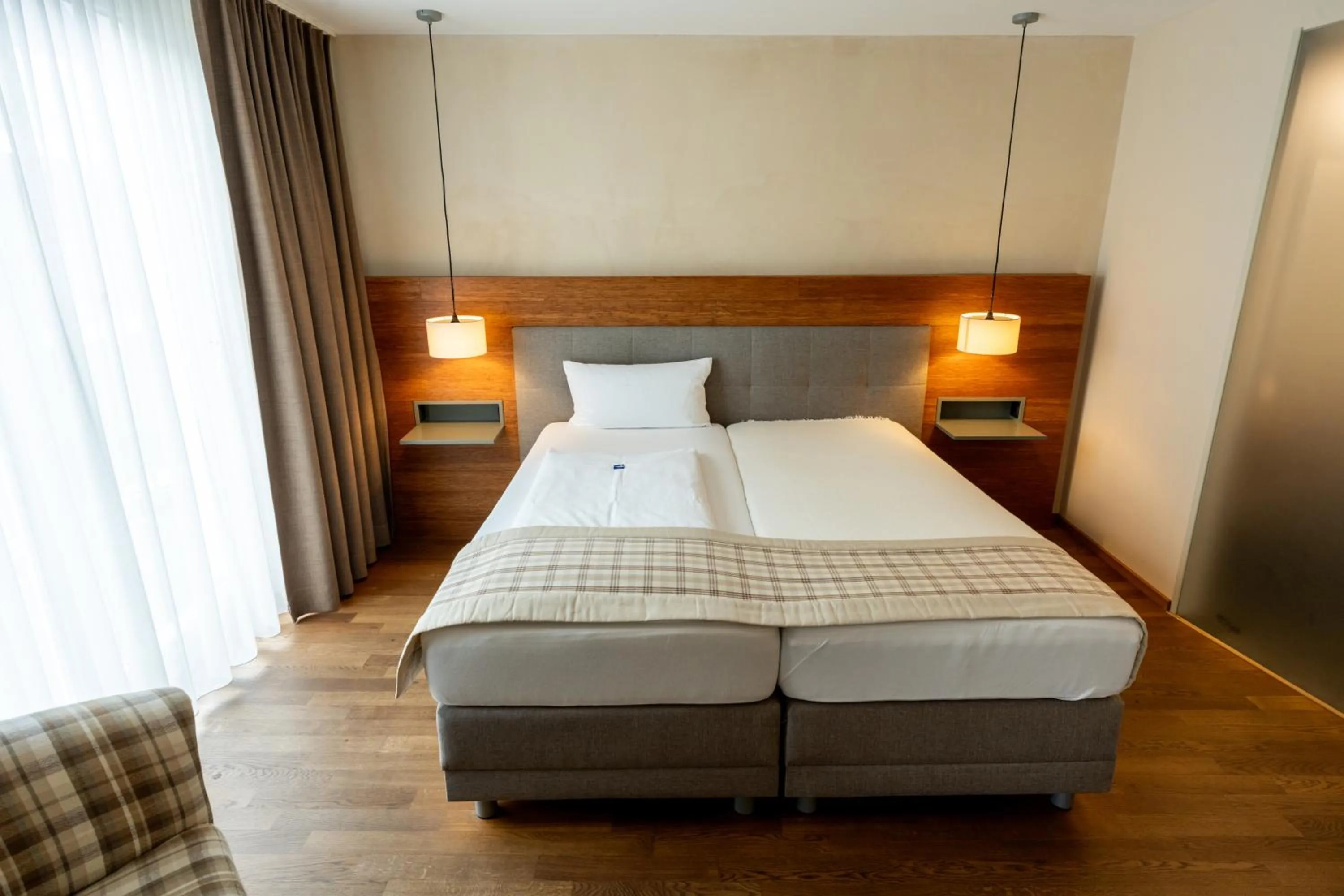 Photo of the whole room, Bed in Restaurant Hotel Zum Storchen