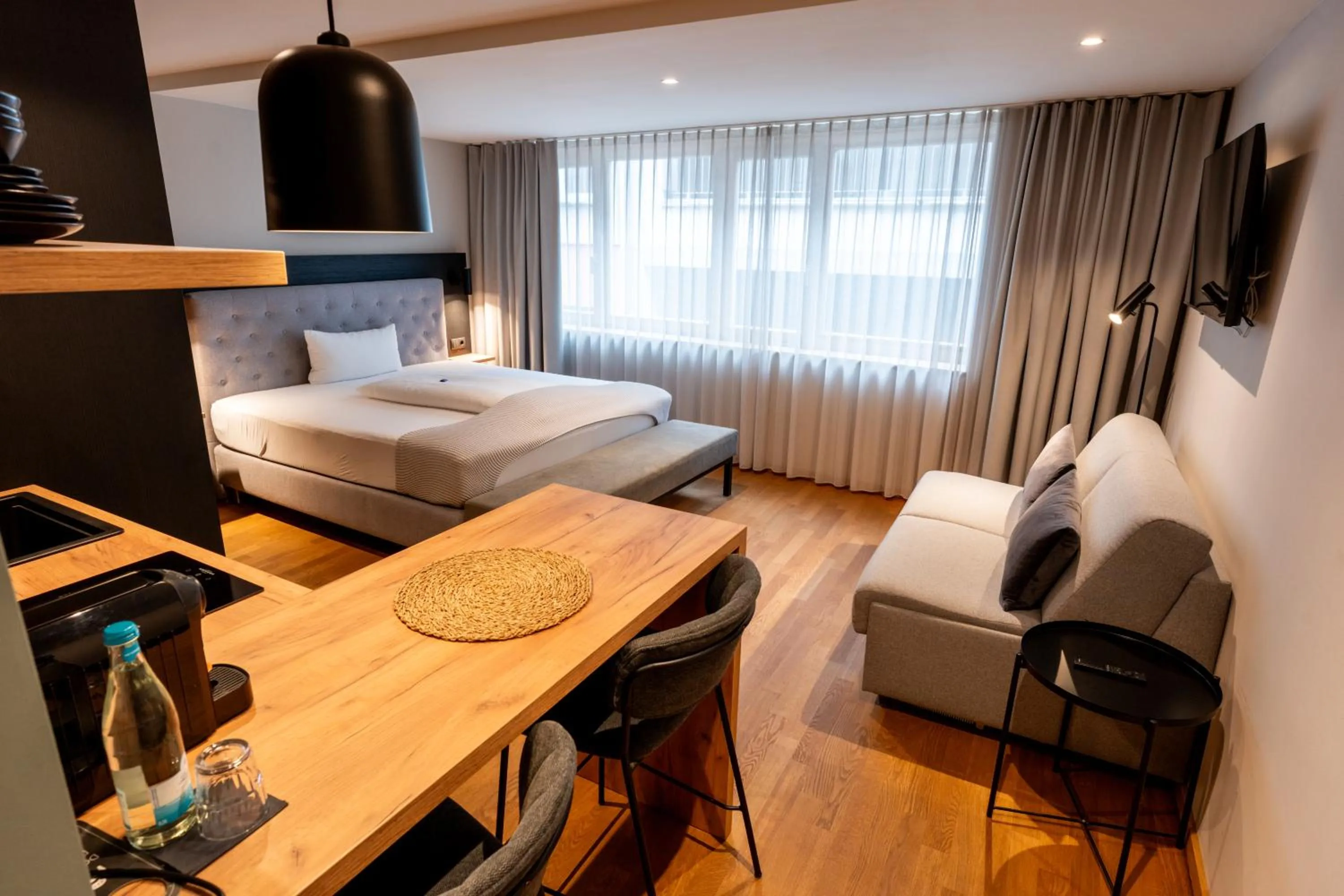 Photo of the whole room, Bed in Restaurant Hotel Zum Storchen