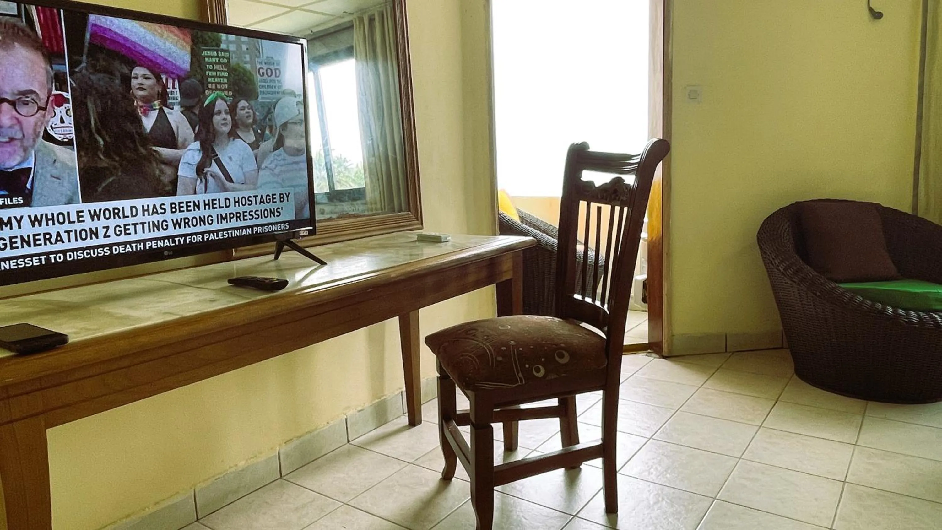 TV and multimedia in Hotel les Polygones Kribi