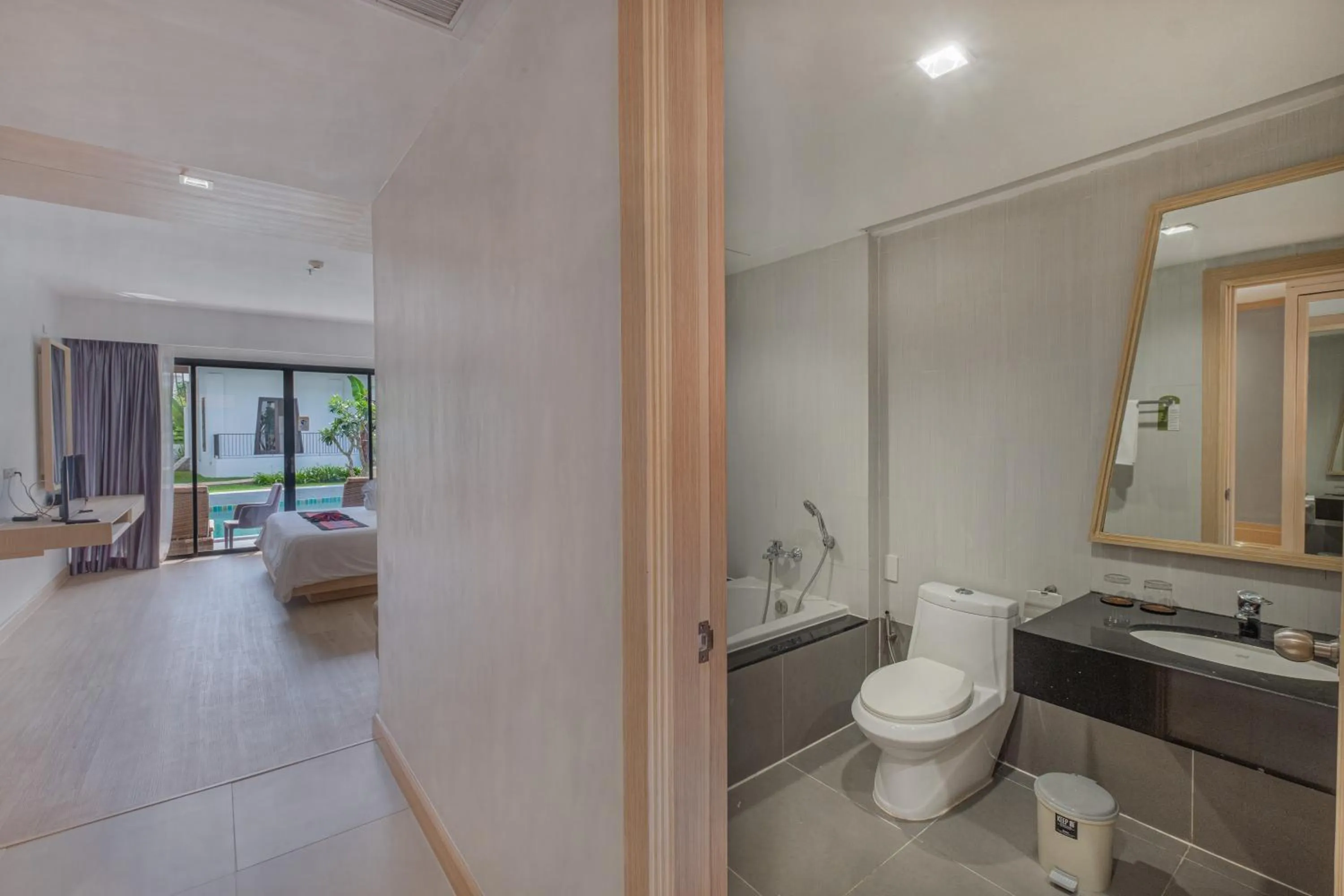 Toilet in D Varee Mai Khao Beach Resort, Thailand