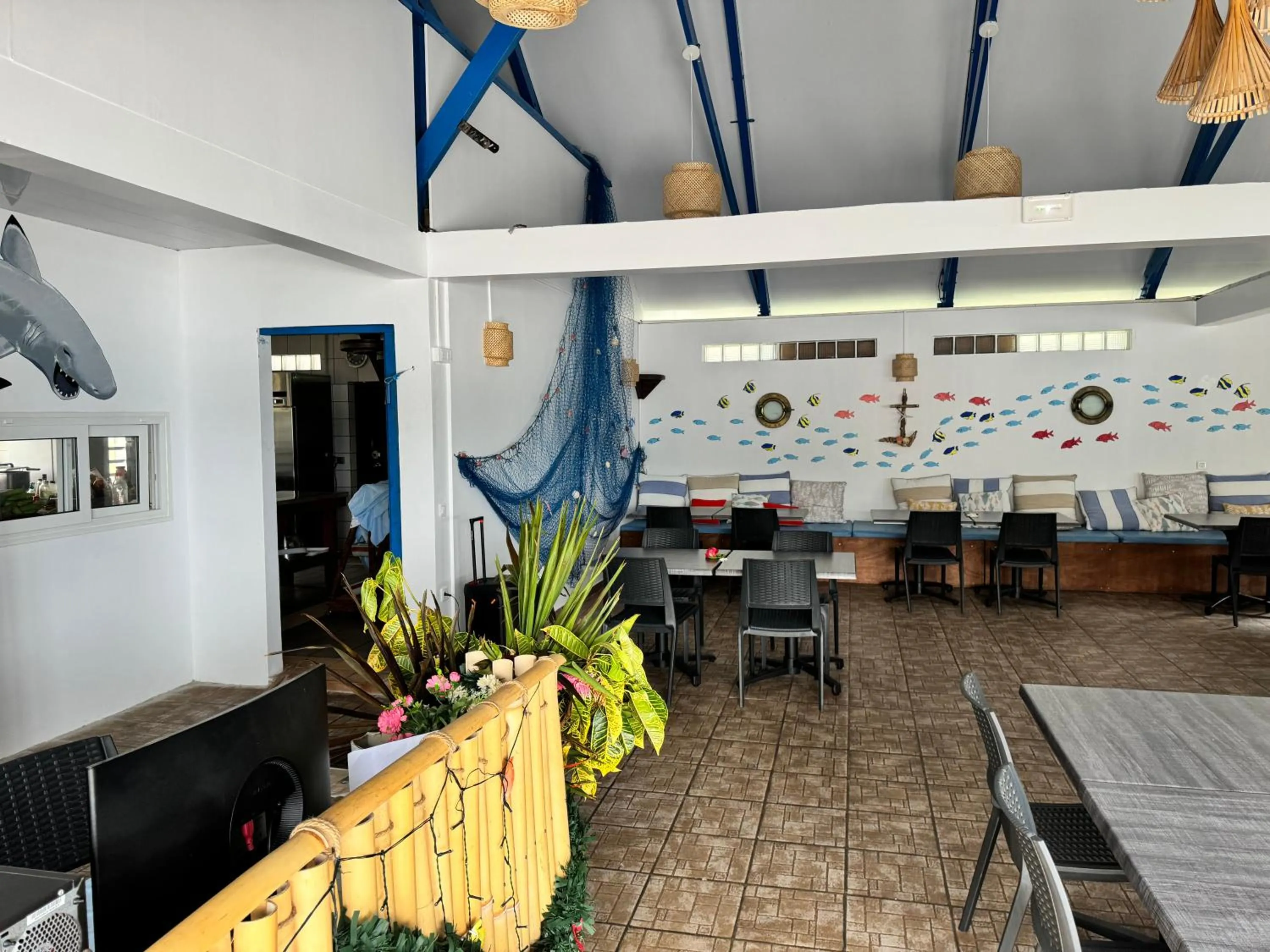 Restaurant/places to eat in Pension Hibiscus Taha'a