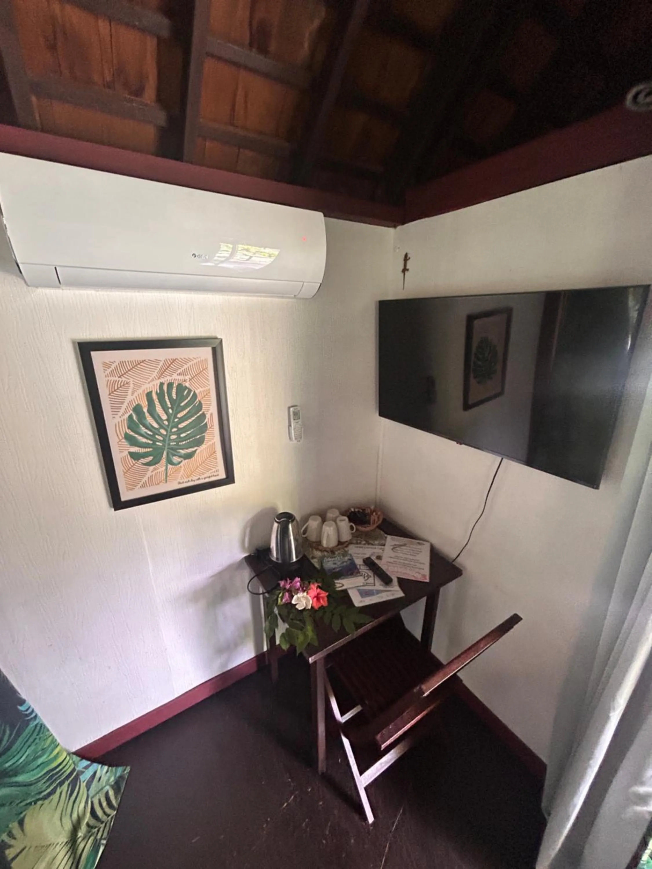 Living room in Pension Hibiscus Taha'a