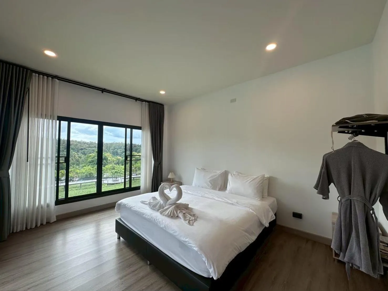 Property building, Bed in PASSA ผัสสะ Tea Plantation @Mae On