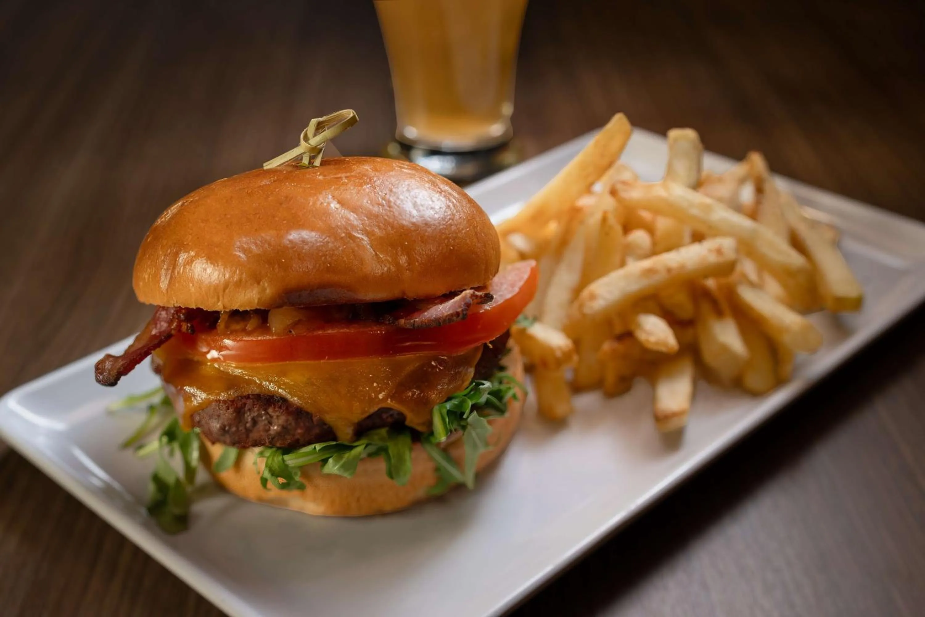 Restaurant/places to eat in Hyatt Place Nashville/Green Hills