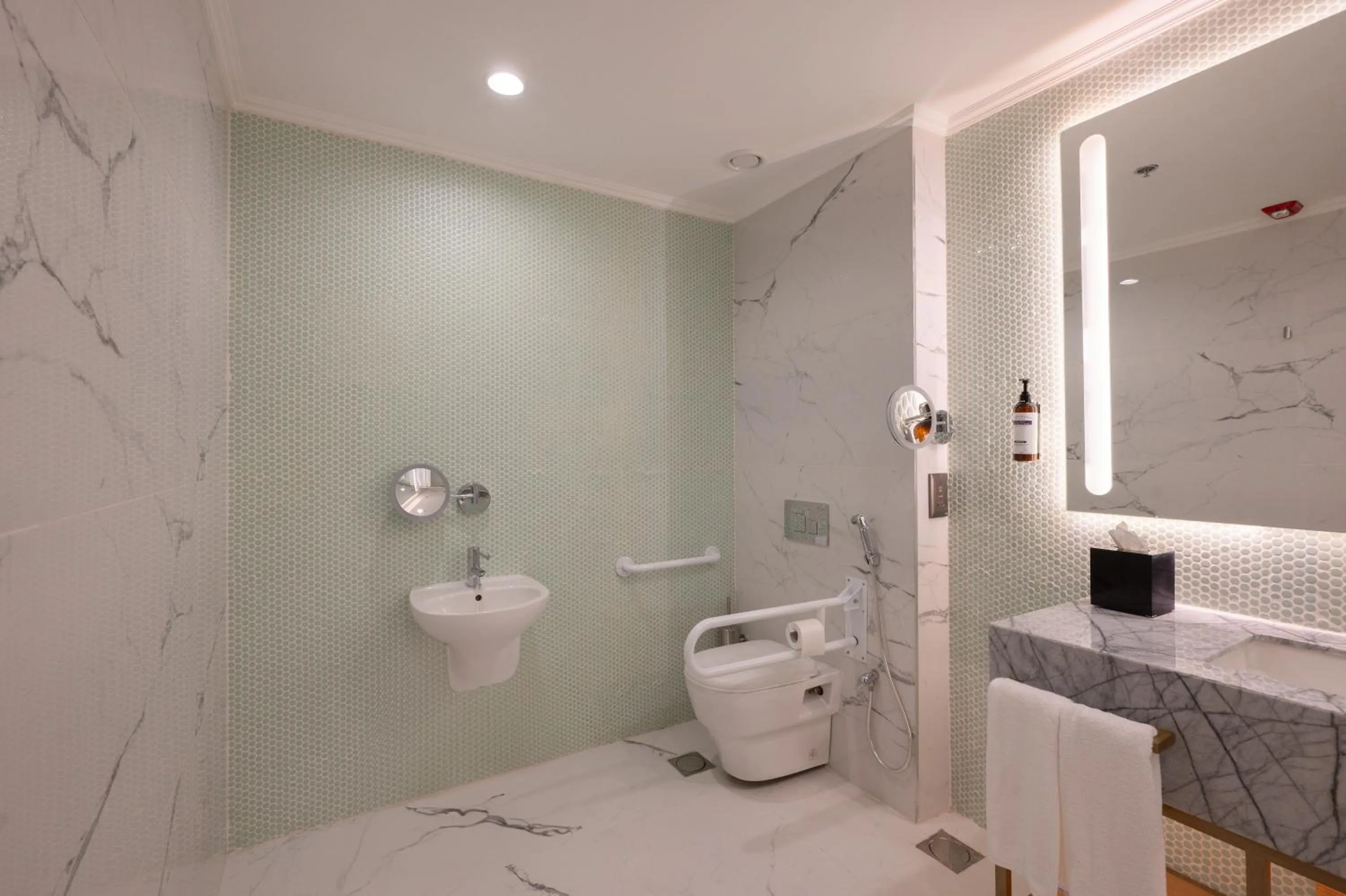 Toilet in Hyatt Regency Nairobi Westlands