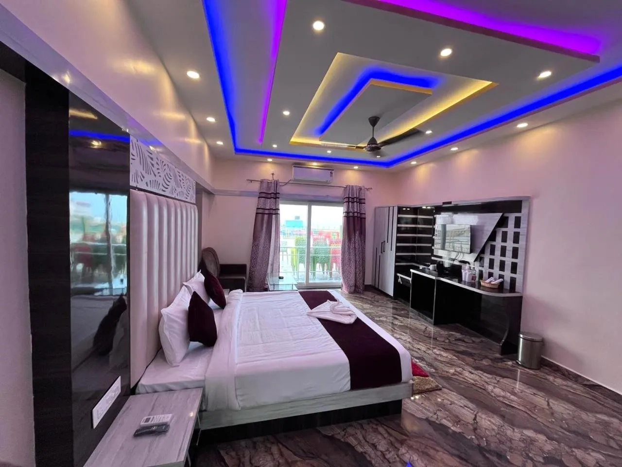 Bedroom in THE PELICAN BEACH RESORT