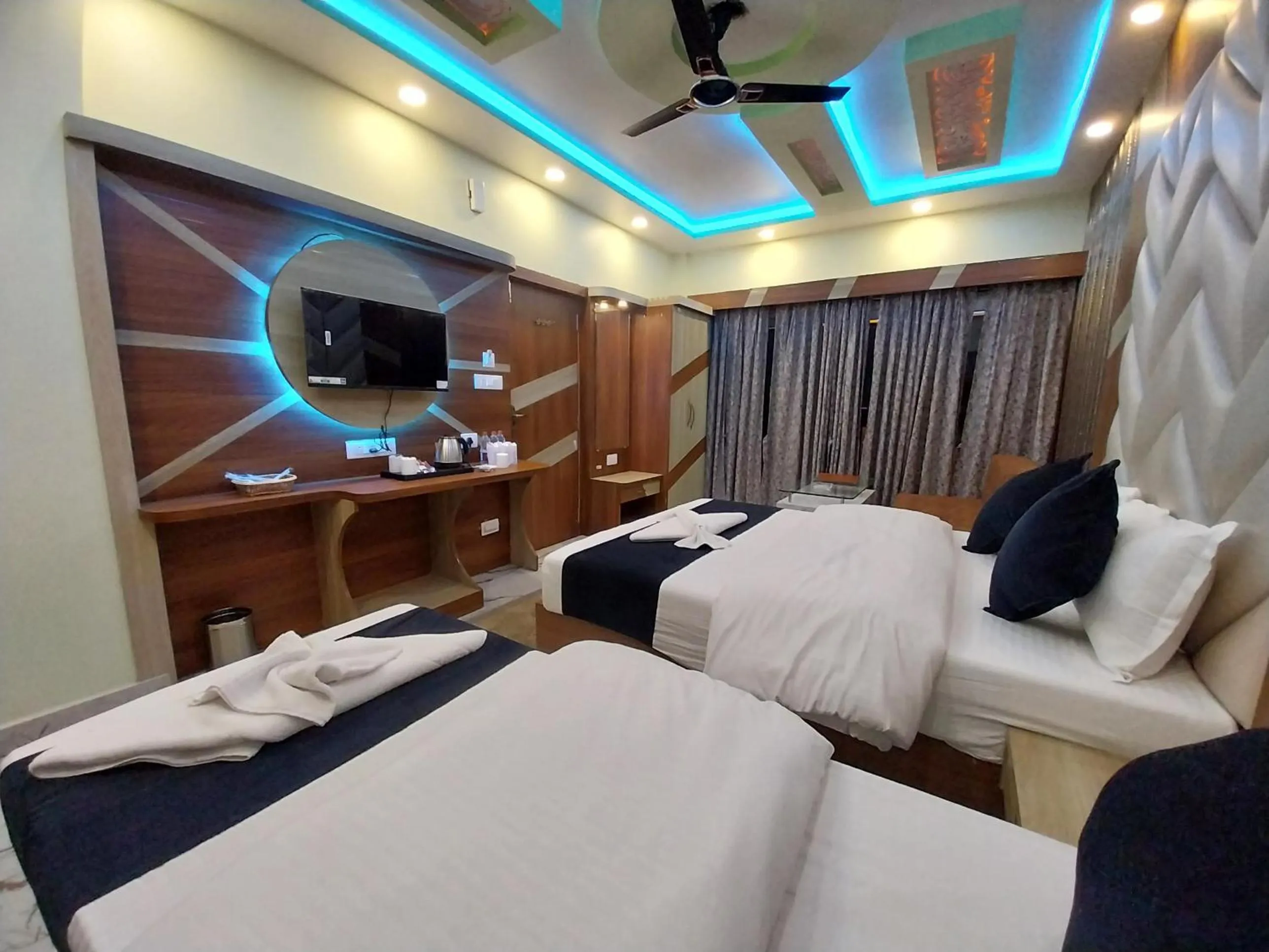 Photo of the whole room in THE PELICAN BEACH RESORT