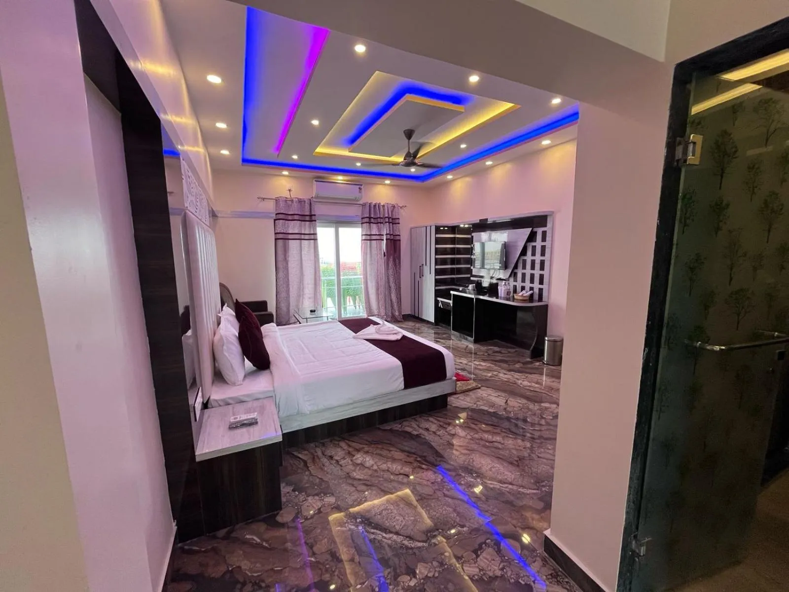 Bedroom in THE PELICAN BEACH RESORT