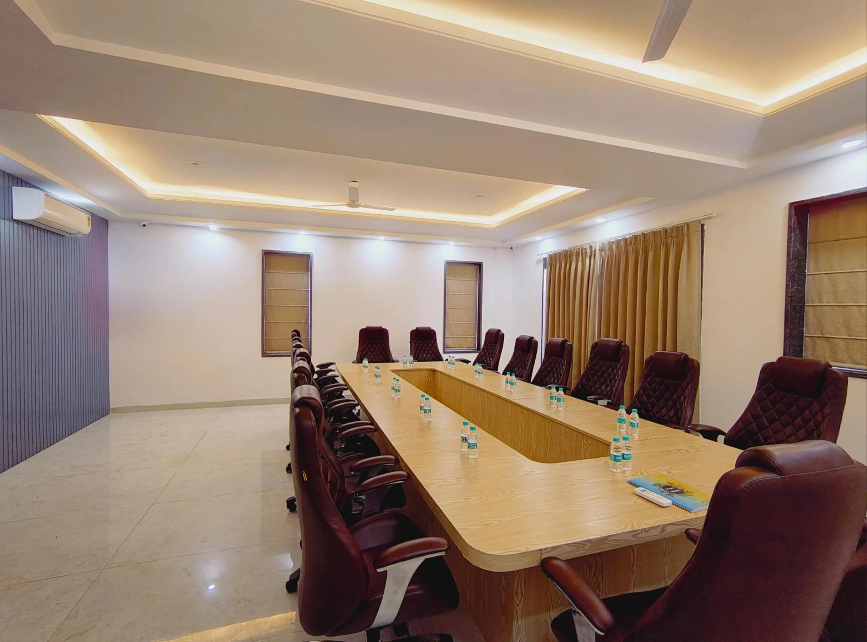 Meeting/conference room in The Hoften Elite 32 Avenue, Sector 15, Gurugram