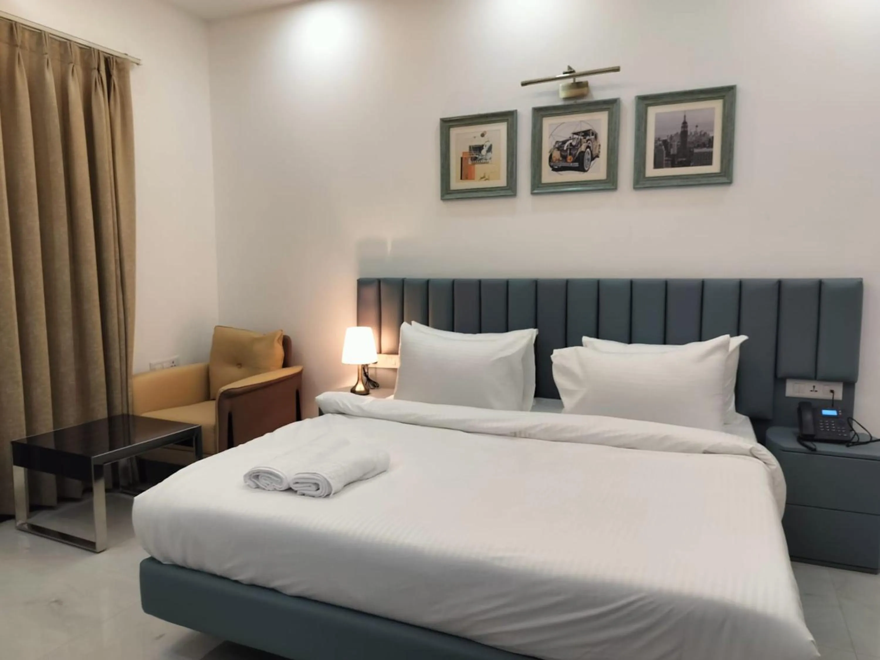 Bed in The Hoften Elite 32 Avenue, Sector 15, Gurugram