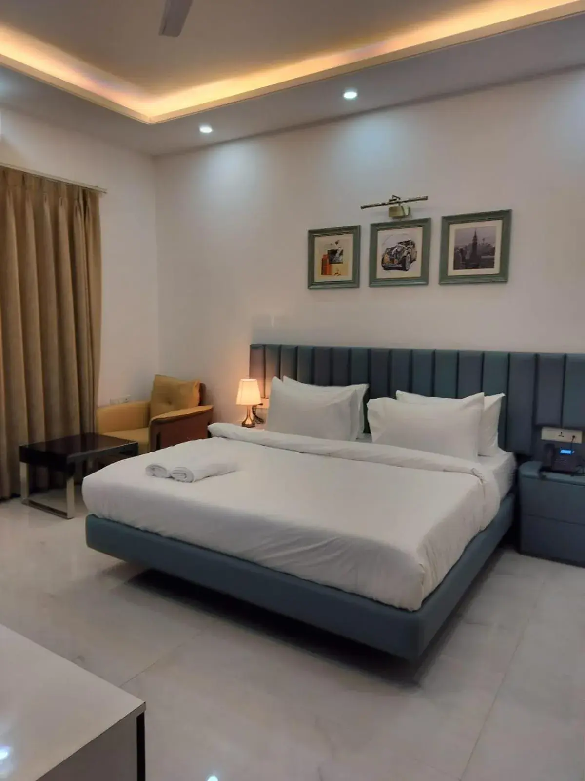 Bedroom, Bed in The Hoften Elite 32 Avenue, Sector 15, Gurugram Bedroom, Bed in The Hoften Elite 32 Avenue, Sector 15, Gurugram