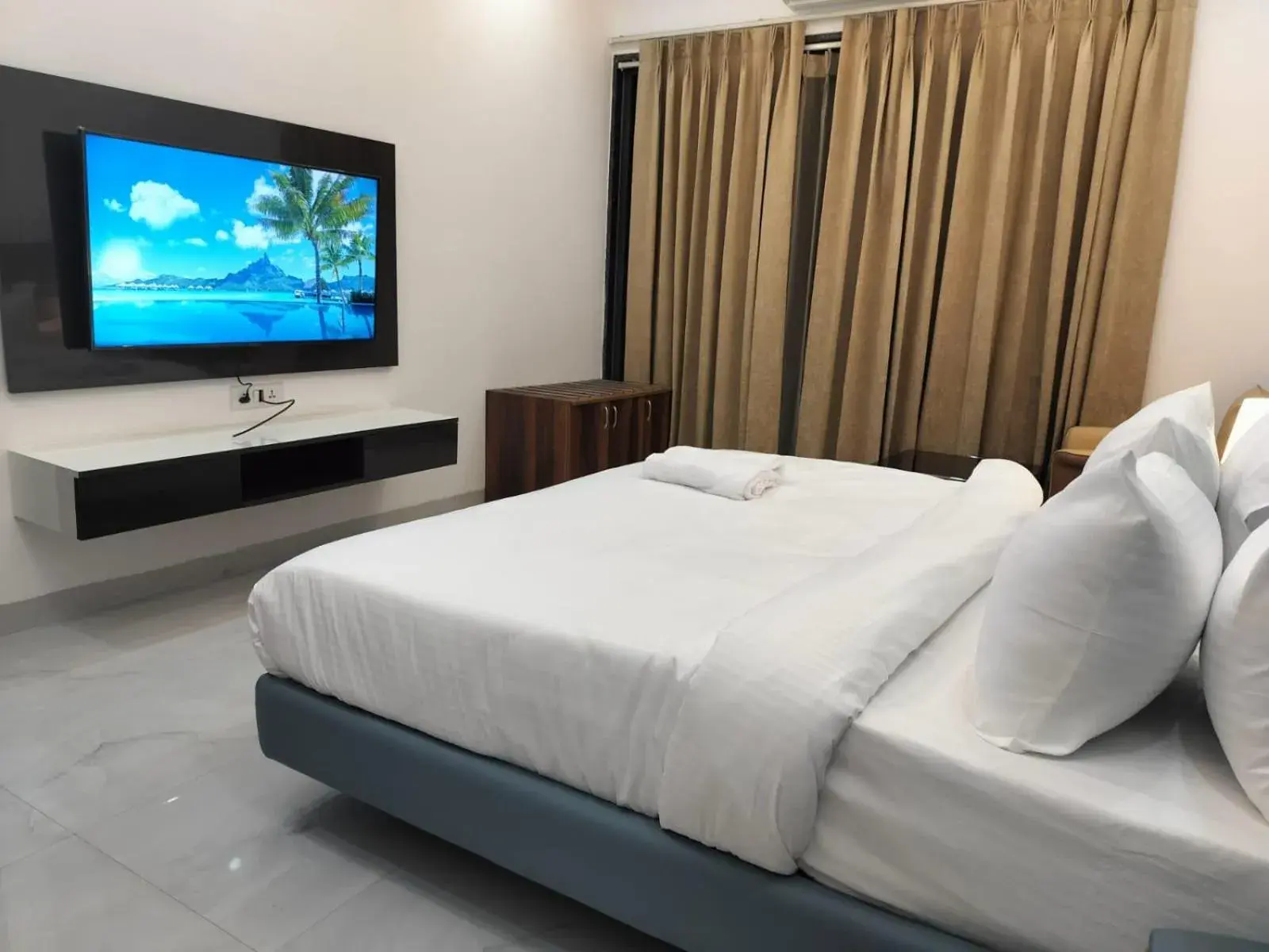 Bedroom, Bed in The Hoften Elite 32 Avenue, Sector 15, Gurugram Bedroom, Bed in The Hoften Elite 32 Avenue, Sector 15, Gurugram