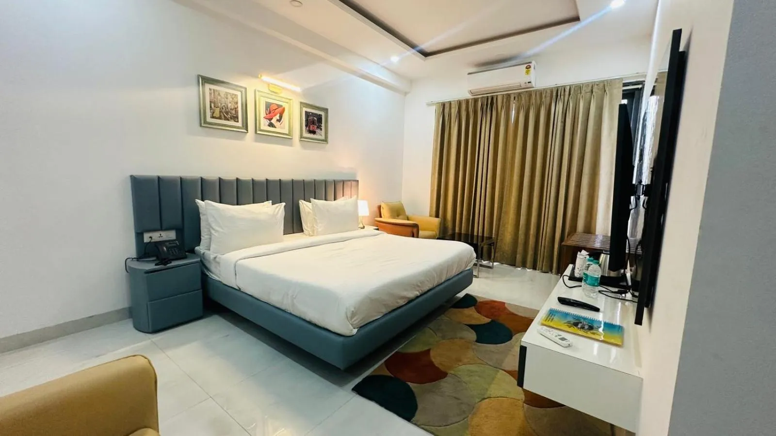 Bed in The Hoften Elite 32 Avenue, Sector 15, Gurugram