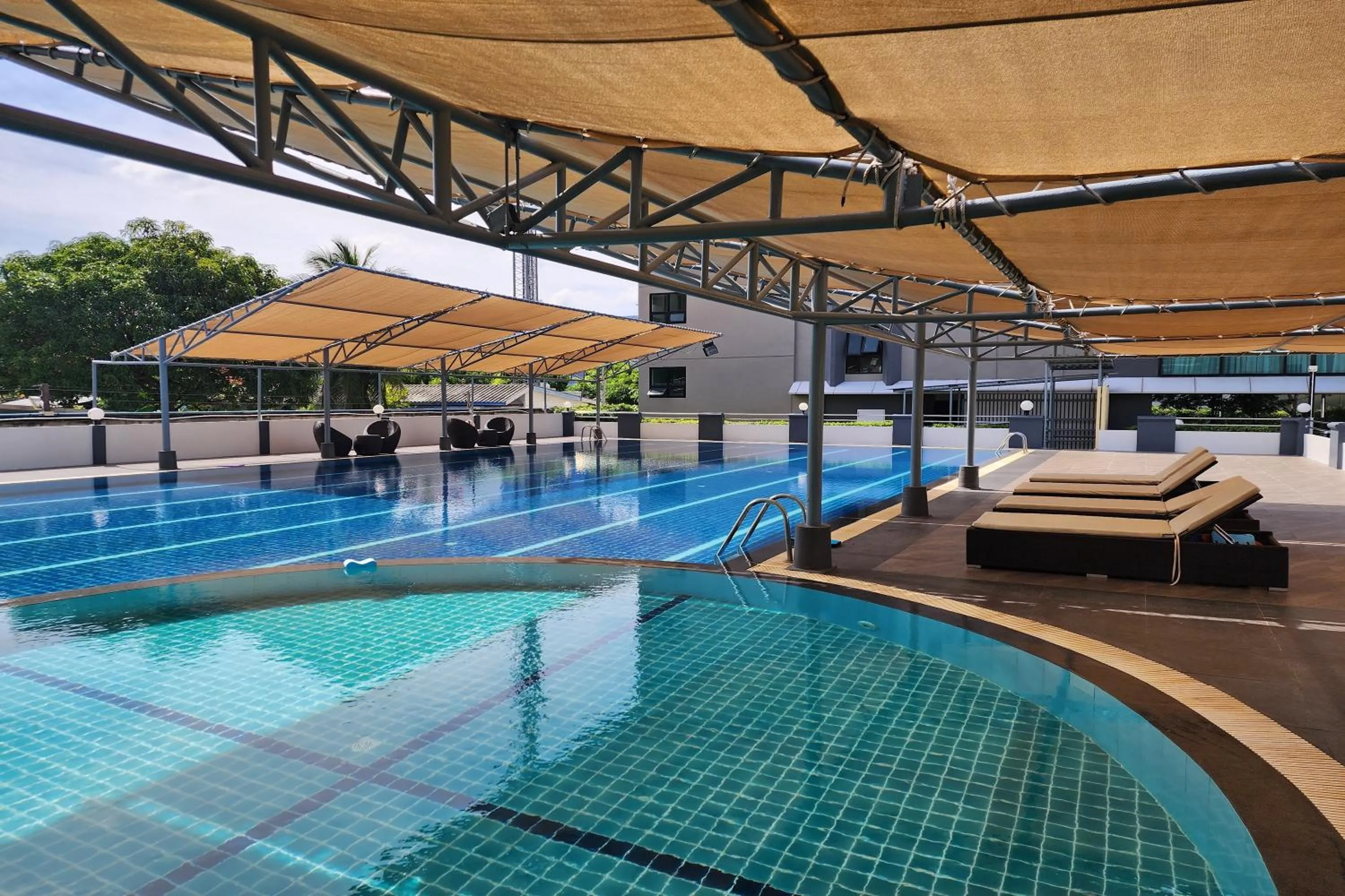 Swimming pool in ONE Residence