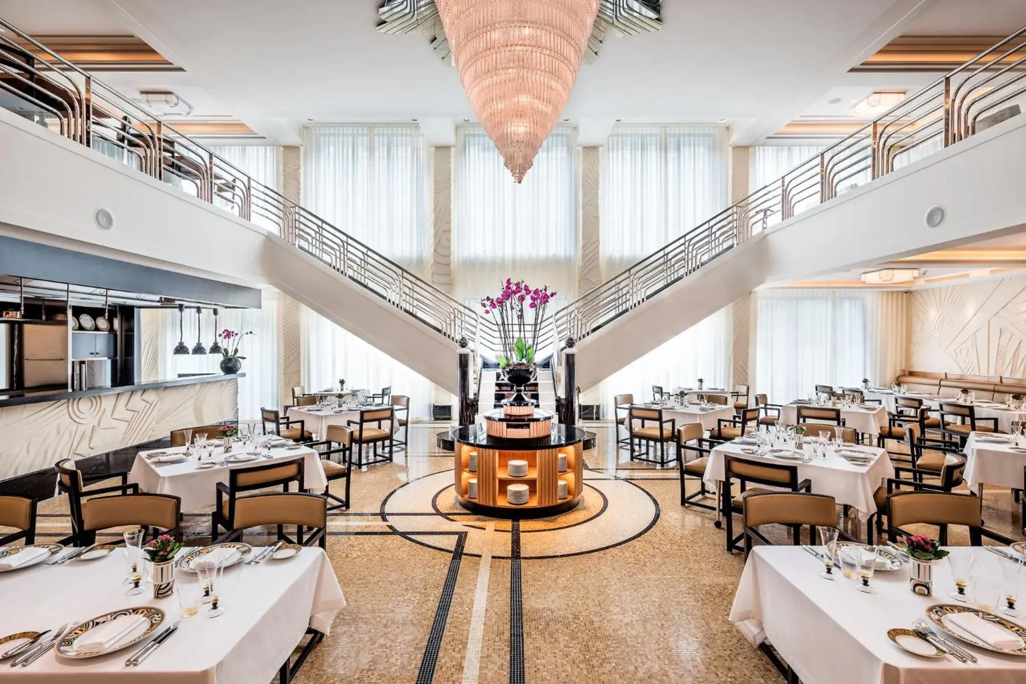 Restaurant/places to eat in Dinamo Hotel Baku Restaurant/places to eat in Dinamo Hotel Baku