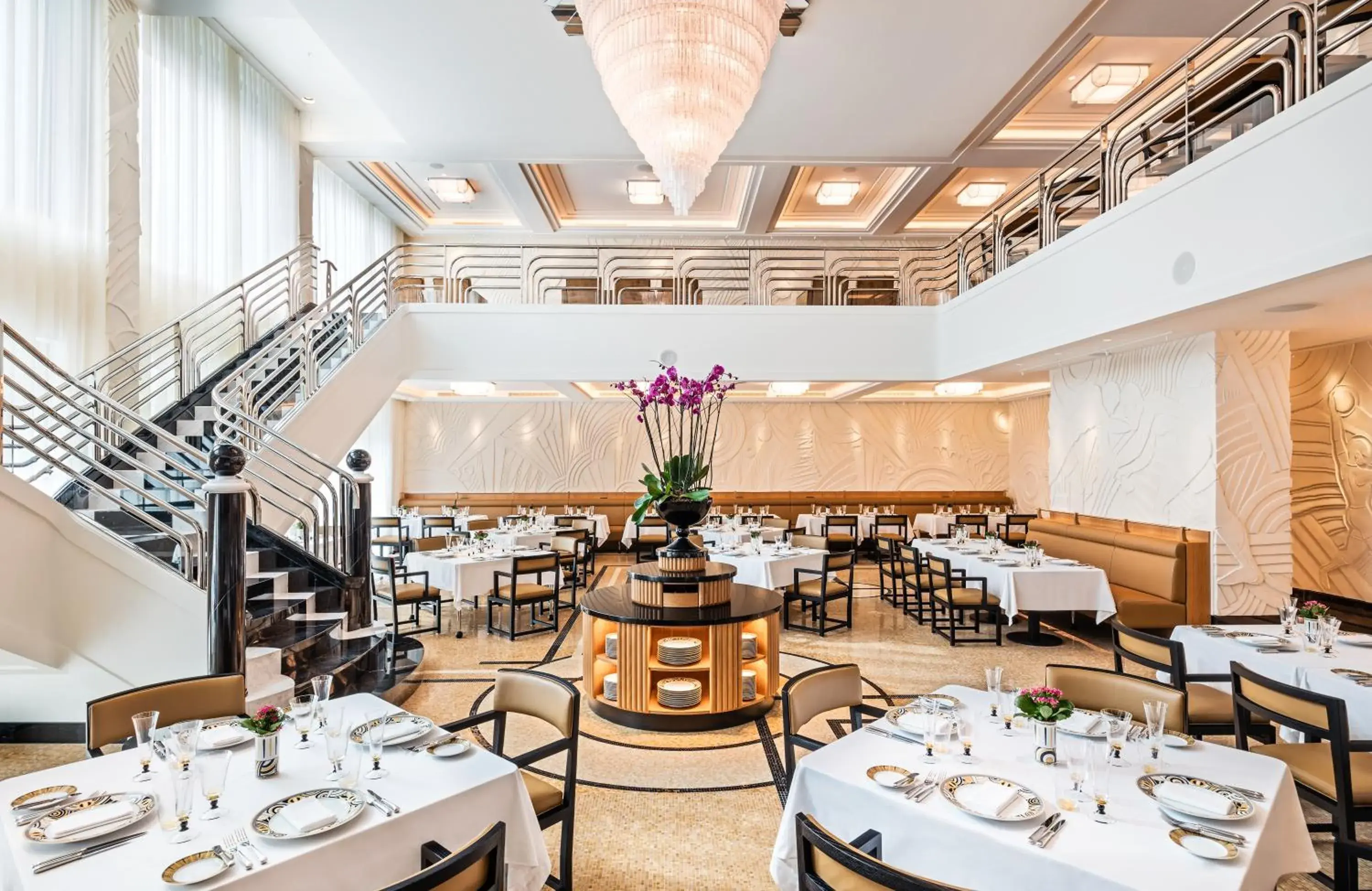 Restaurant/places to eat in Dinamo Hotel Baku Restaurant/places to eat in Dinamo Hotel Baku
