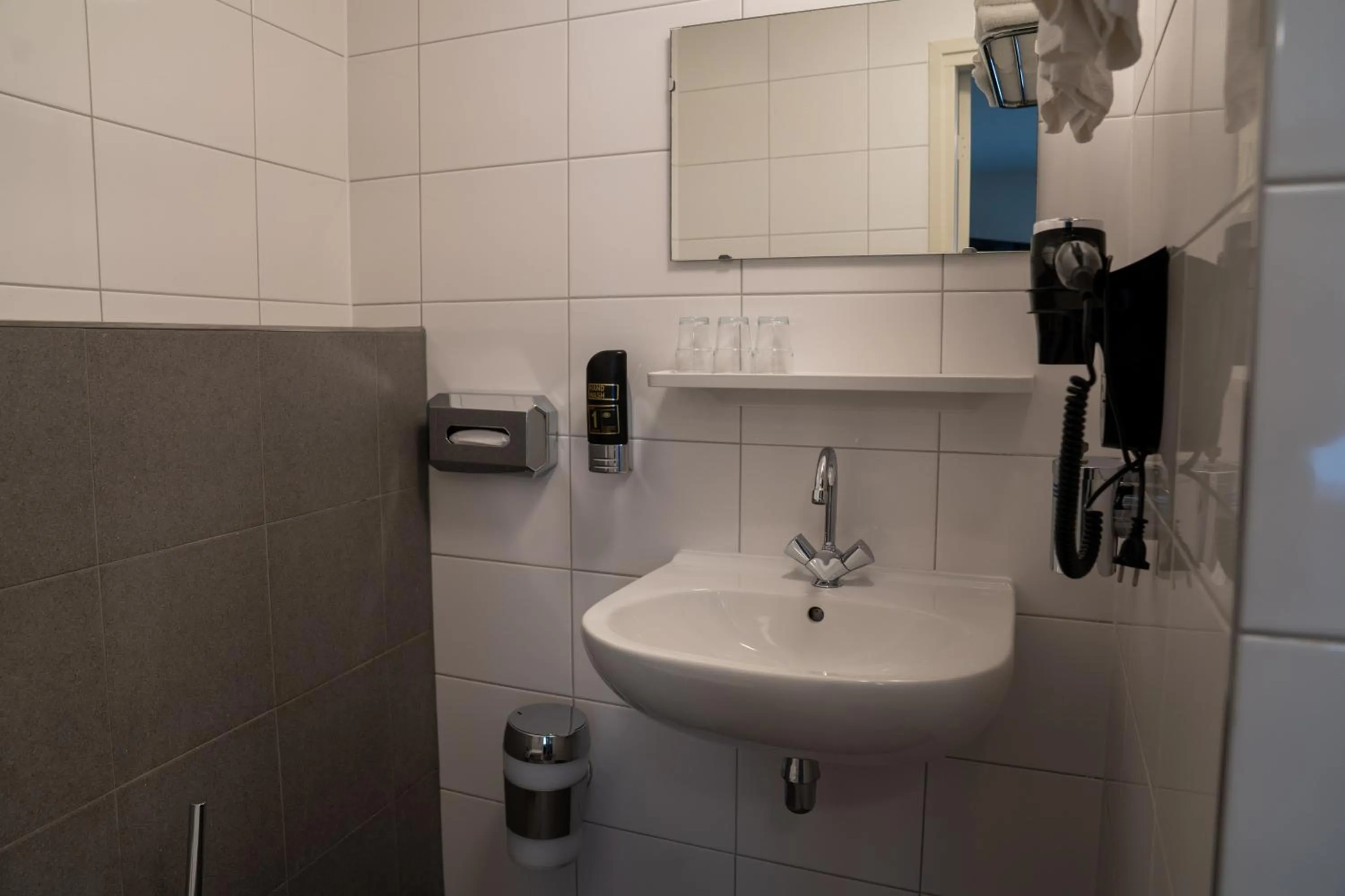 Bathroom in Het Hart van Weesp