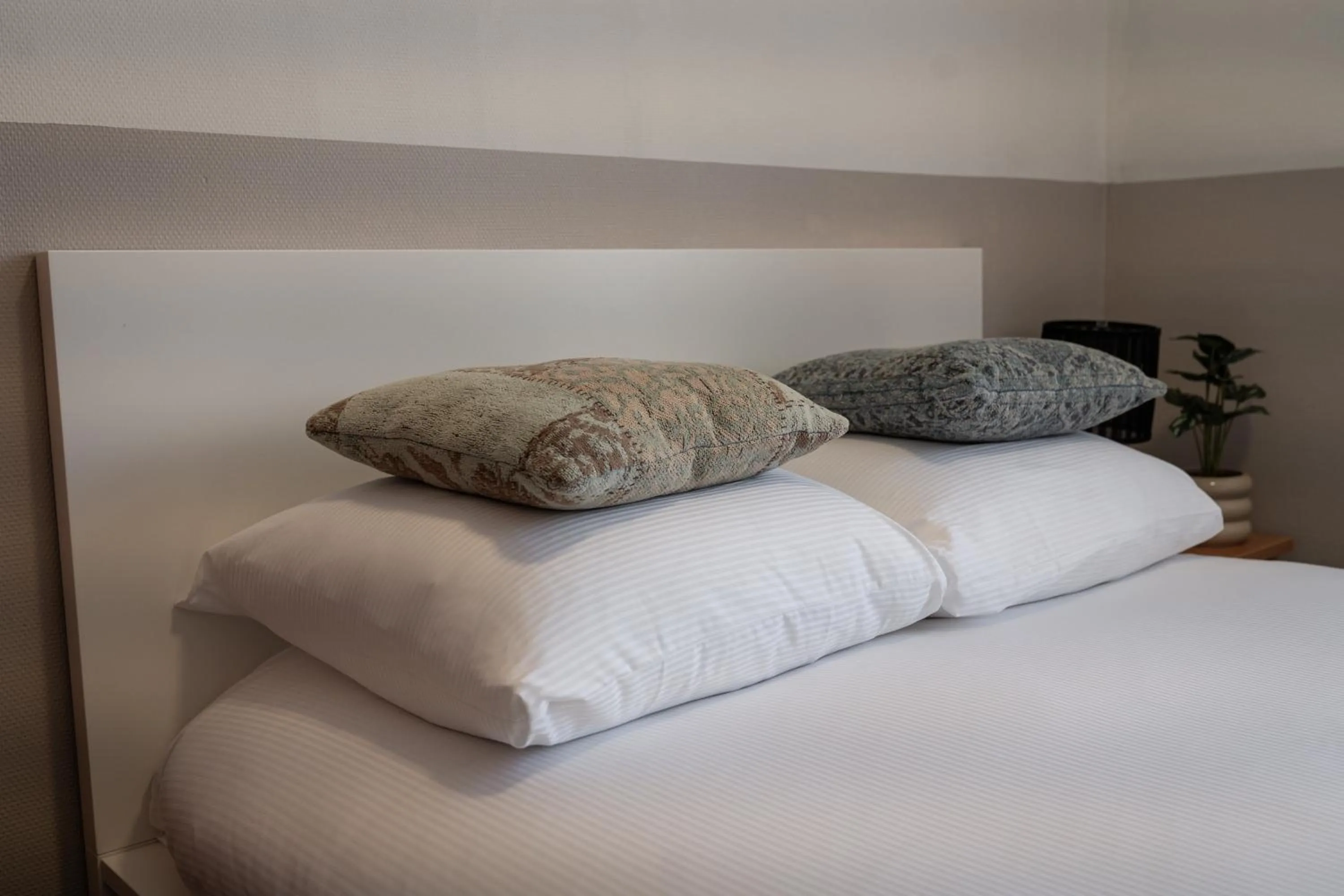 Bedroom, Bed in Het Hart van Weesp