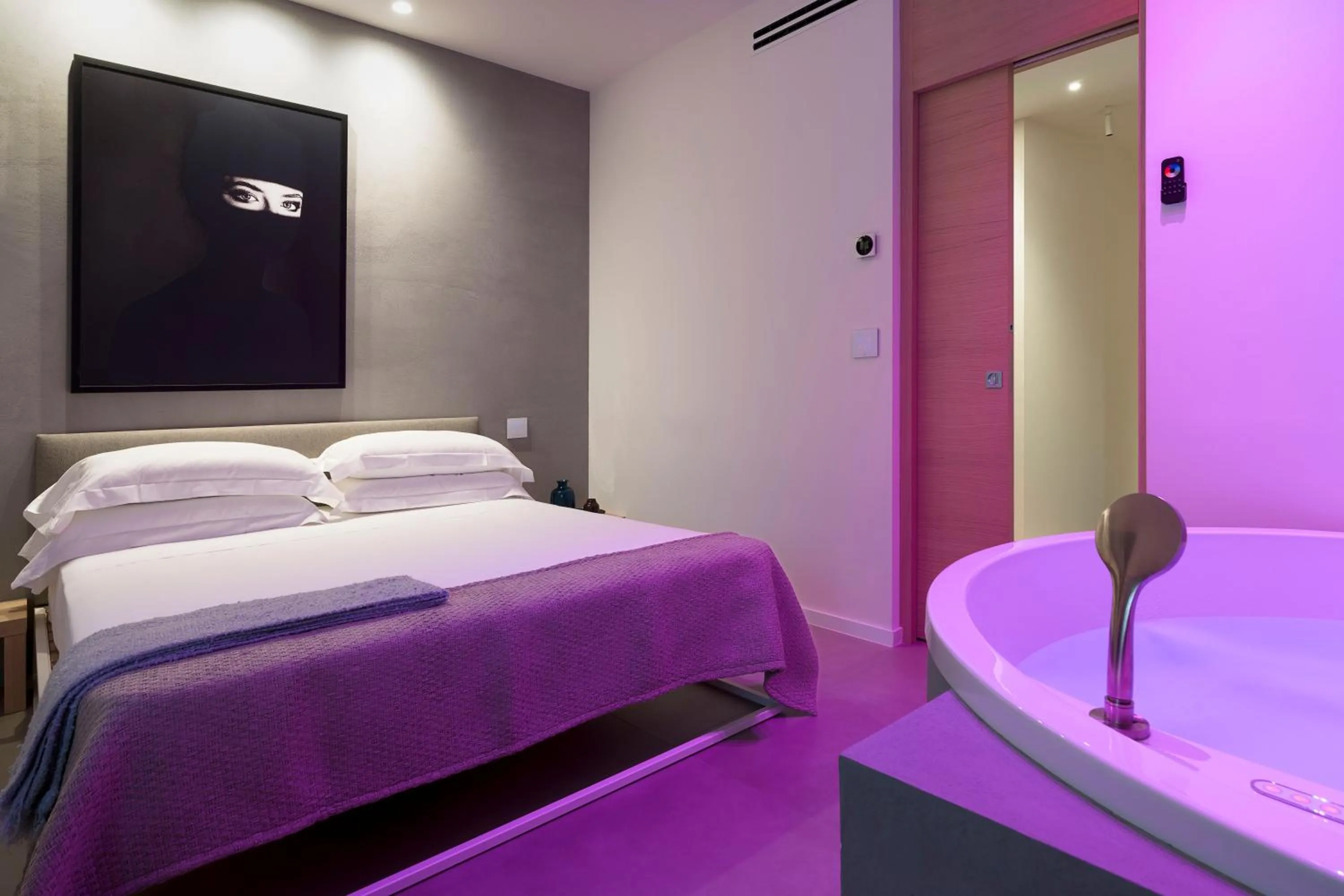 Bedroom, Bed in Catania Smart Apartments