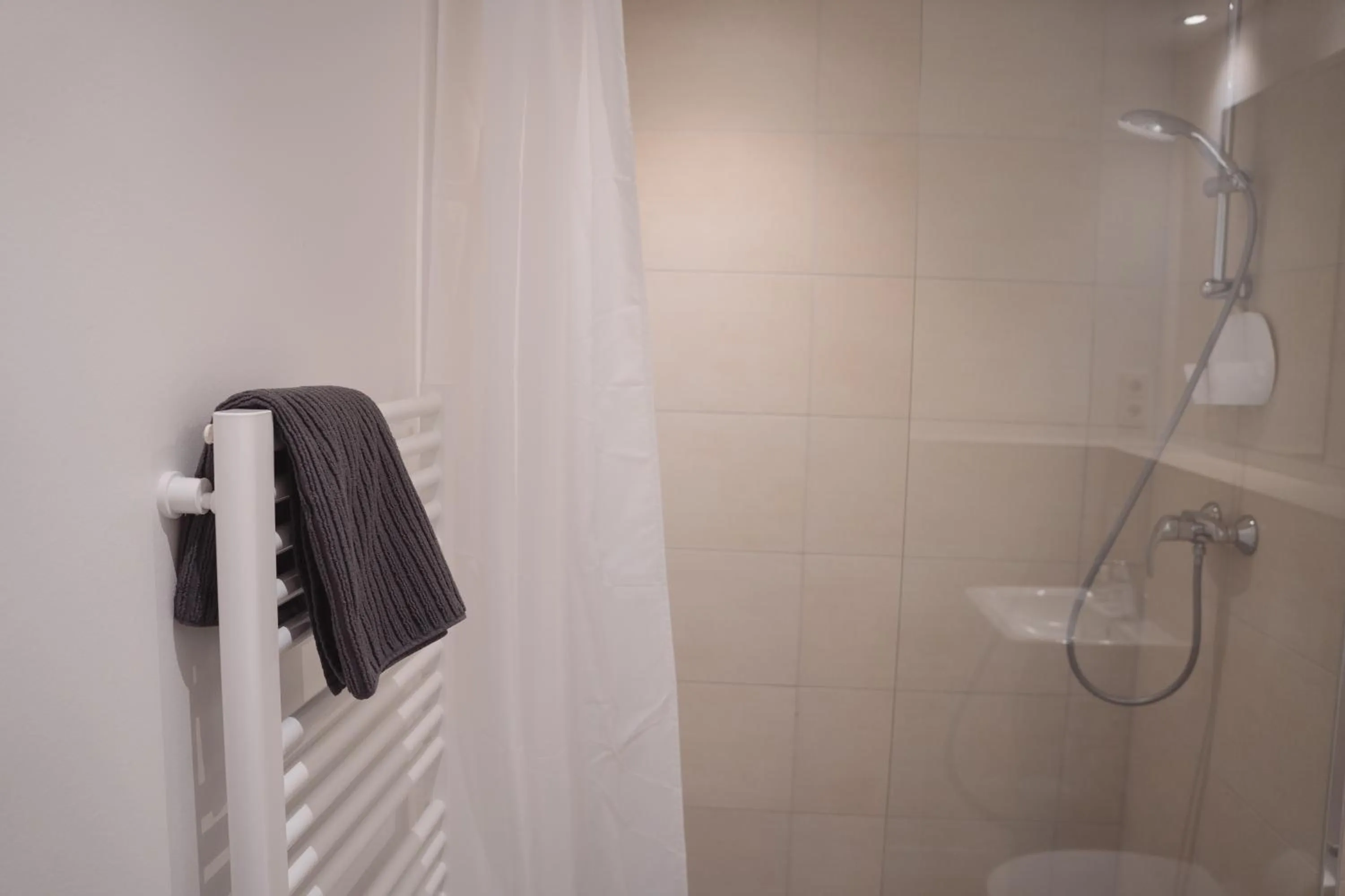 Shower in NEOApartments