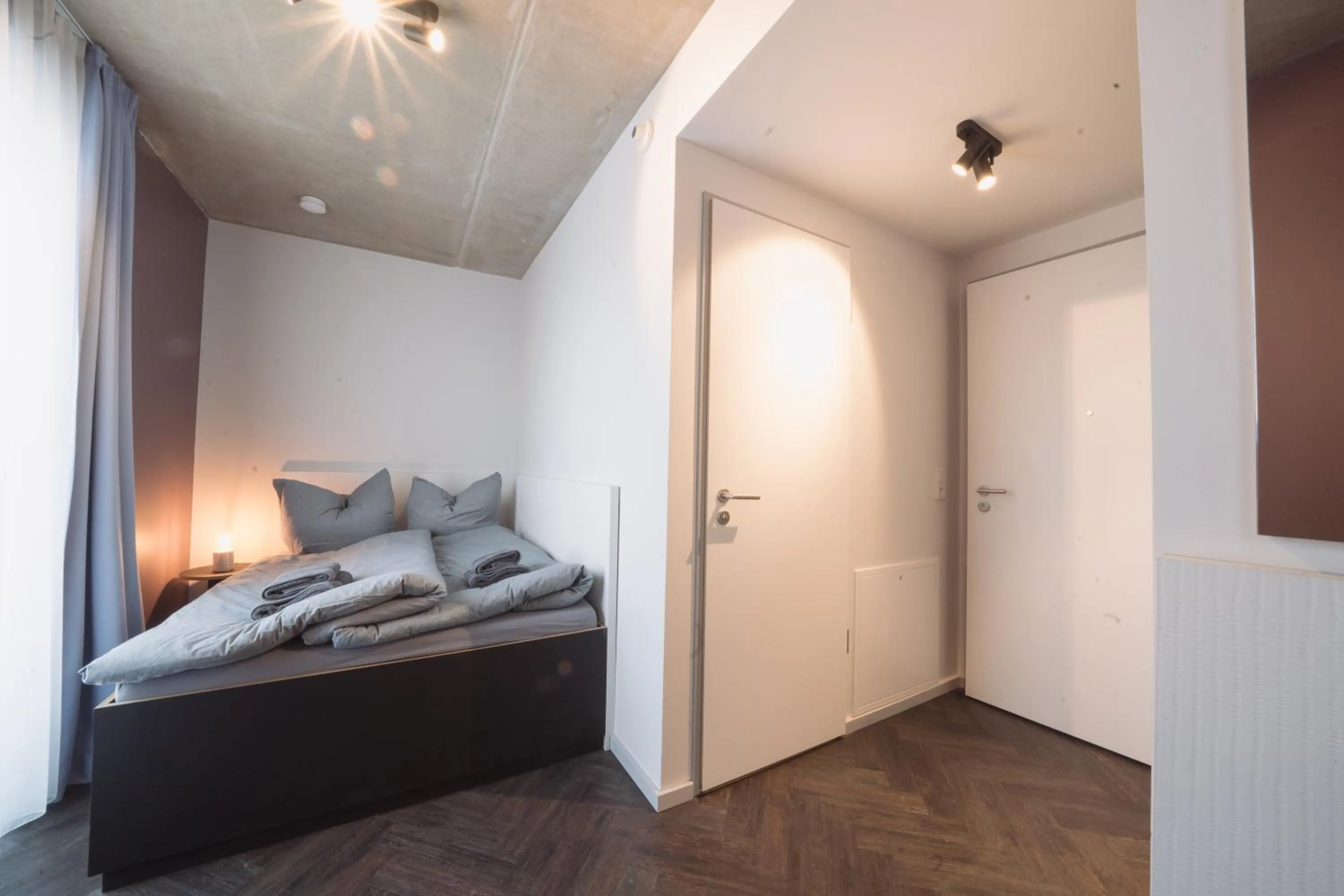 Bedroom, Bed in NEOApartments