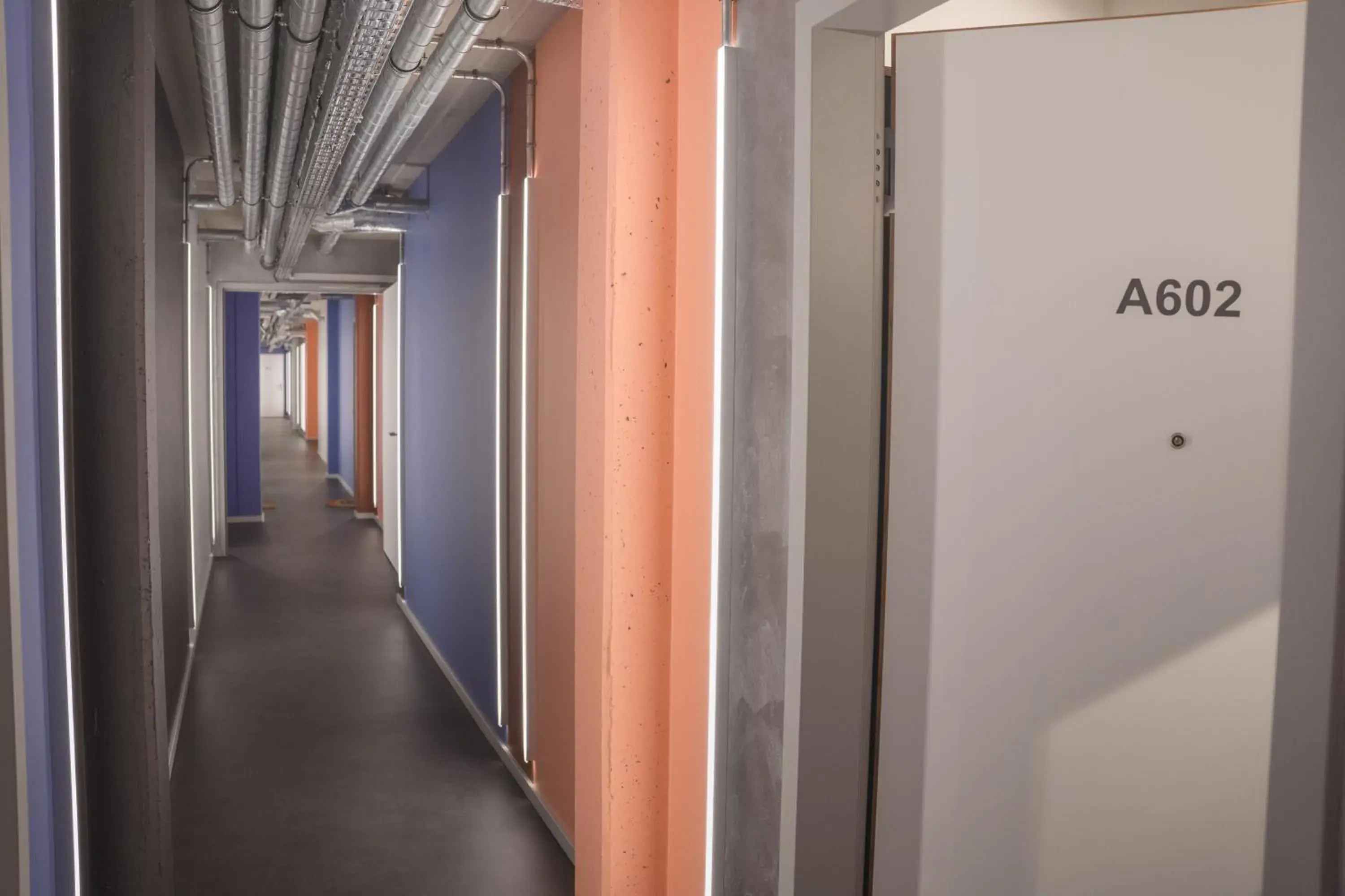 Facade/entrance in NEOApartments Facade/entrance in NEOApartments