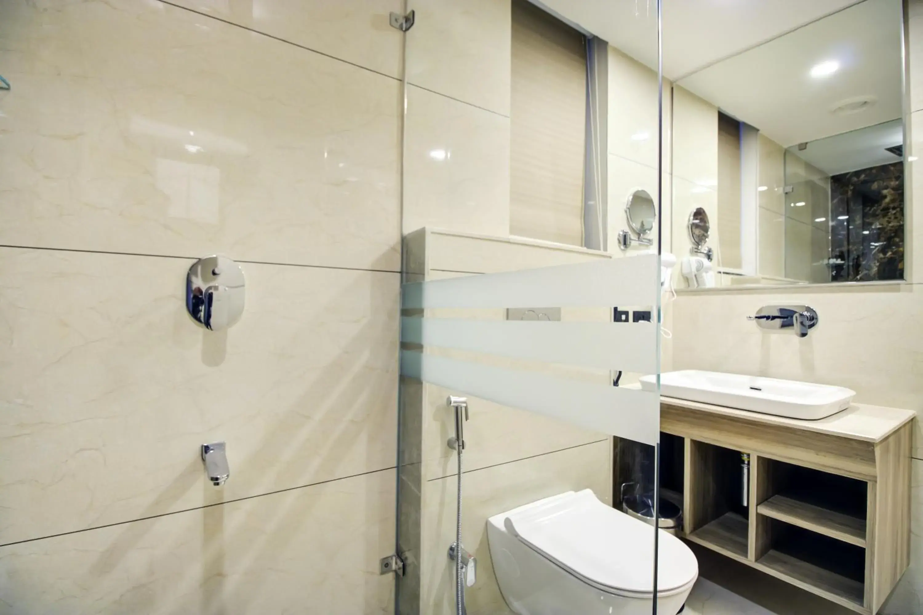 Bathroom in Cygnett Style Ganga Bathroom in Cygnett Style Ganga