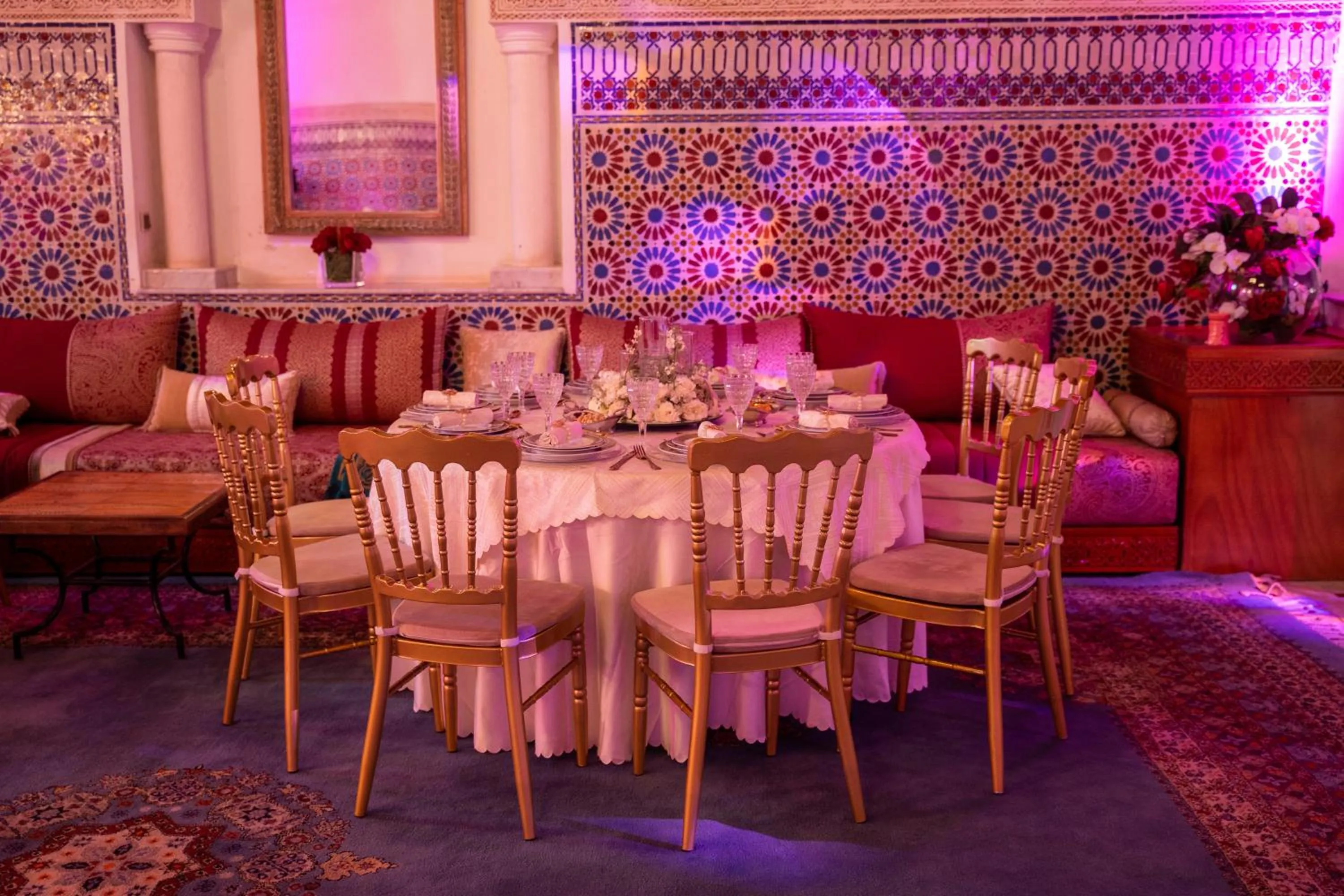 Restaurant/places to eat in Nomadz Palace