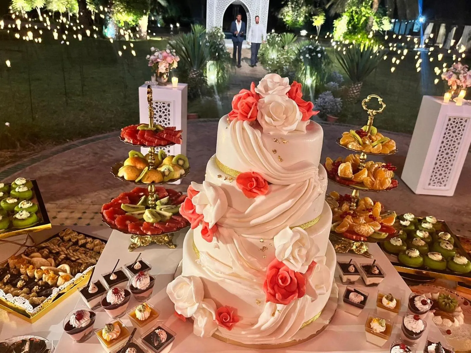 Restaurant/places to eat in Nomadz Palace