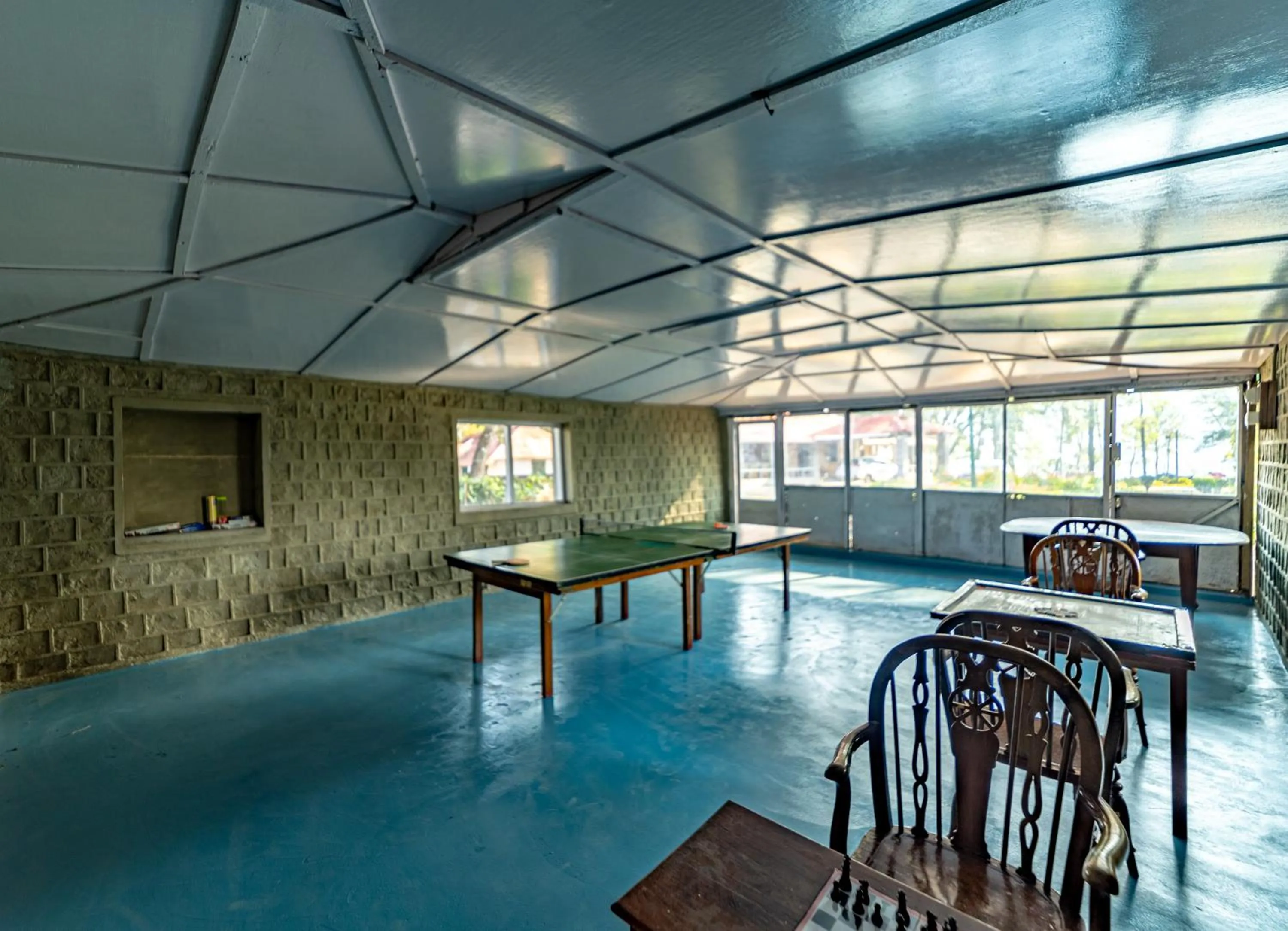 Restaurant/places to eat in Harris Holiday Inn