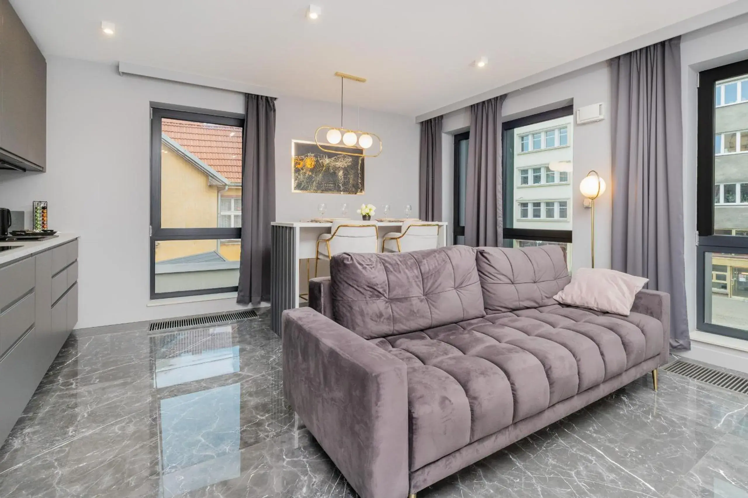 Luxurious Apartment with Two Bedrooms and Parking in Gdynia by Noclegi Renters Luxurious Apartment with Two Bedrooms and Parking in Gdynia by Noclegi Renters