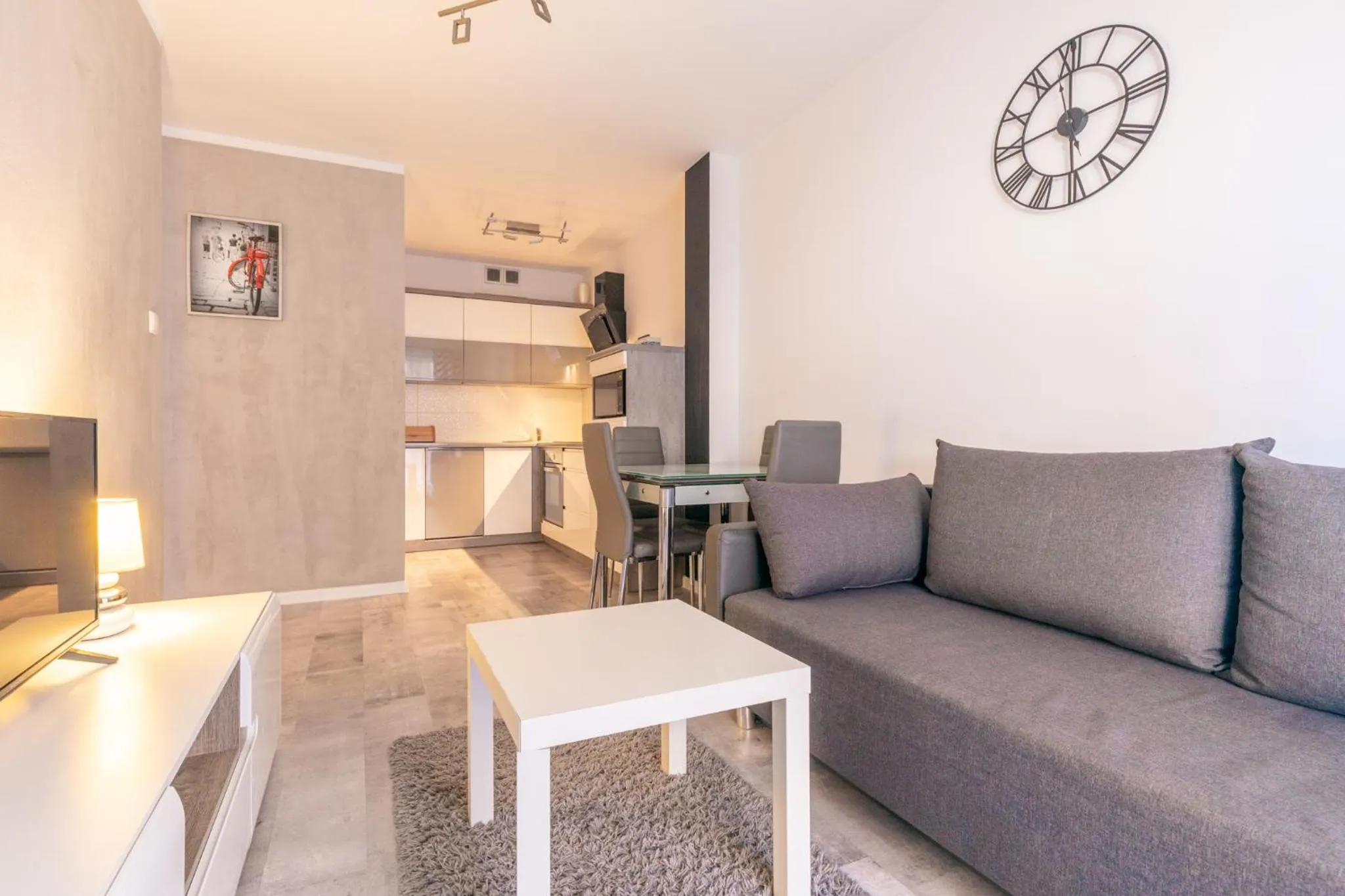 Kitchen or kitchenette in RentPlanet - Apartamenty Leśny Dom