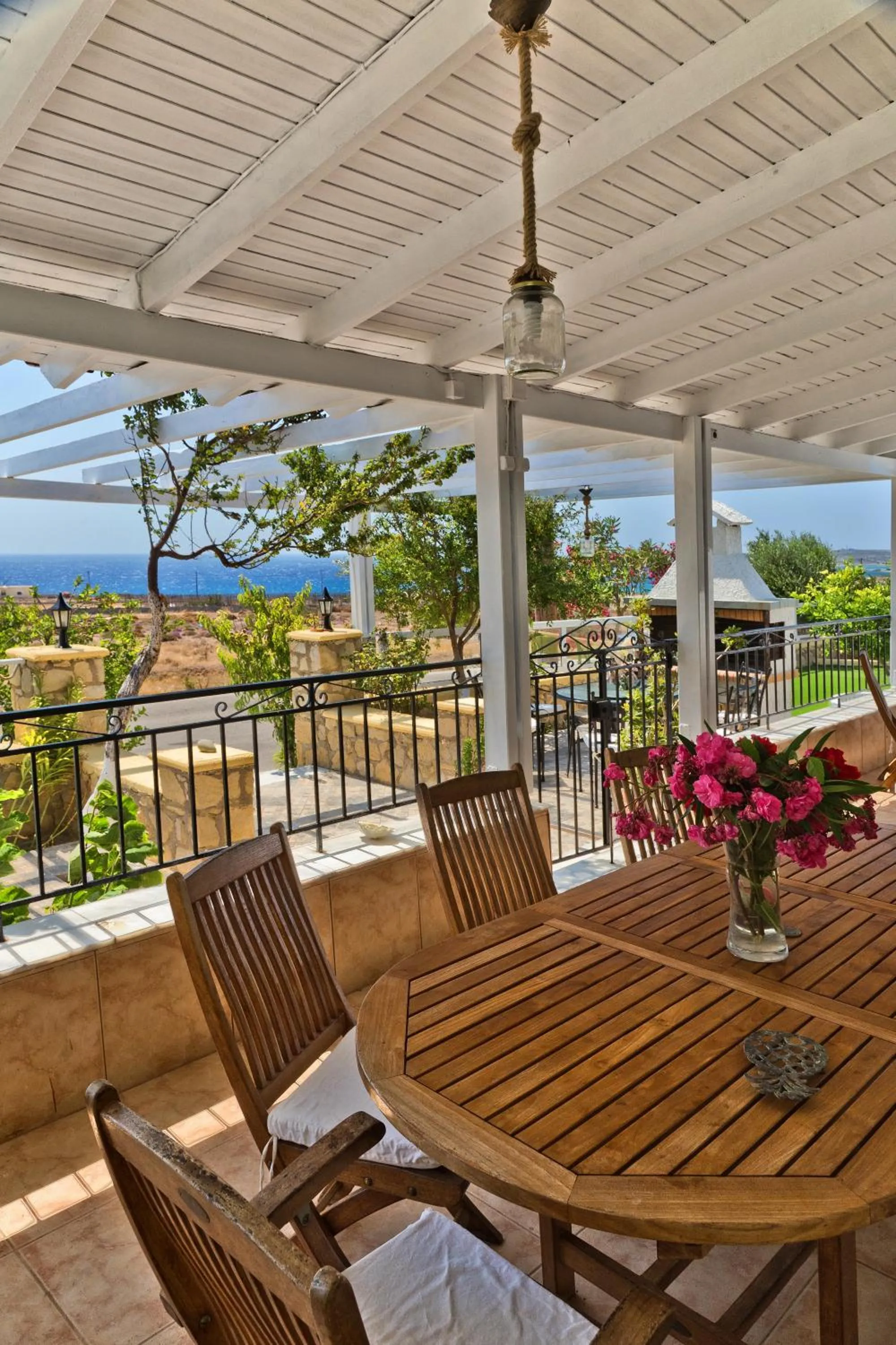 Property building in Villa Ntora