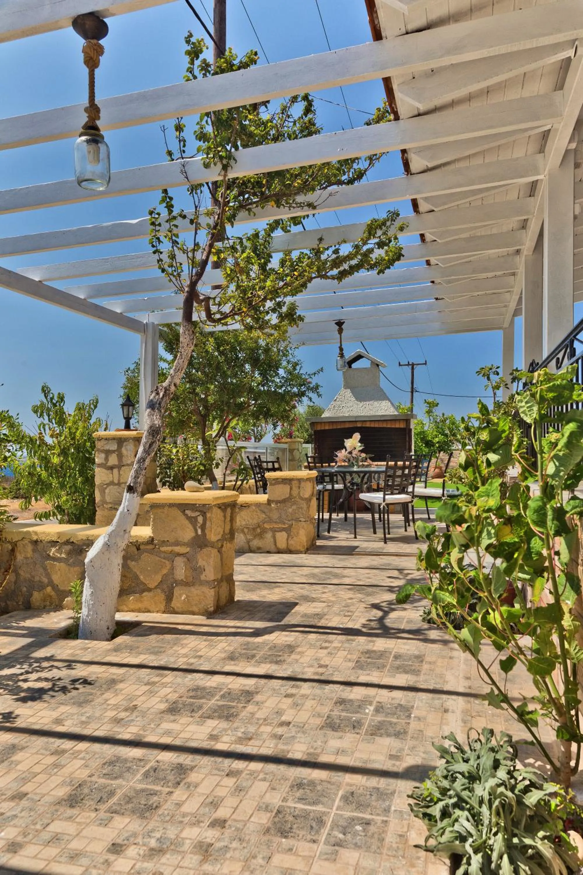 Property building in Villa Ntora