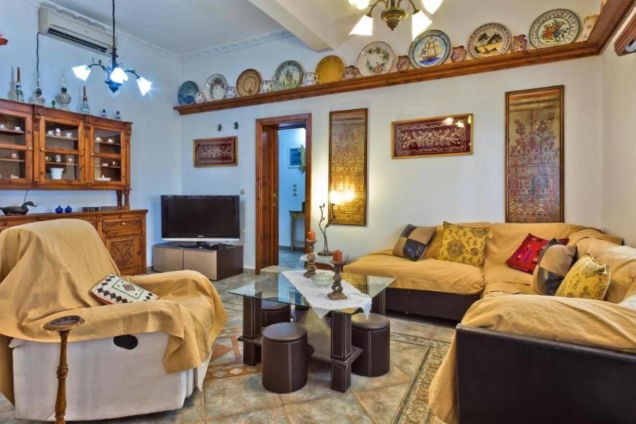 Property building in Villa Ntora