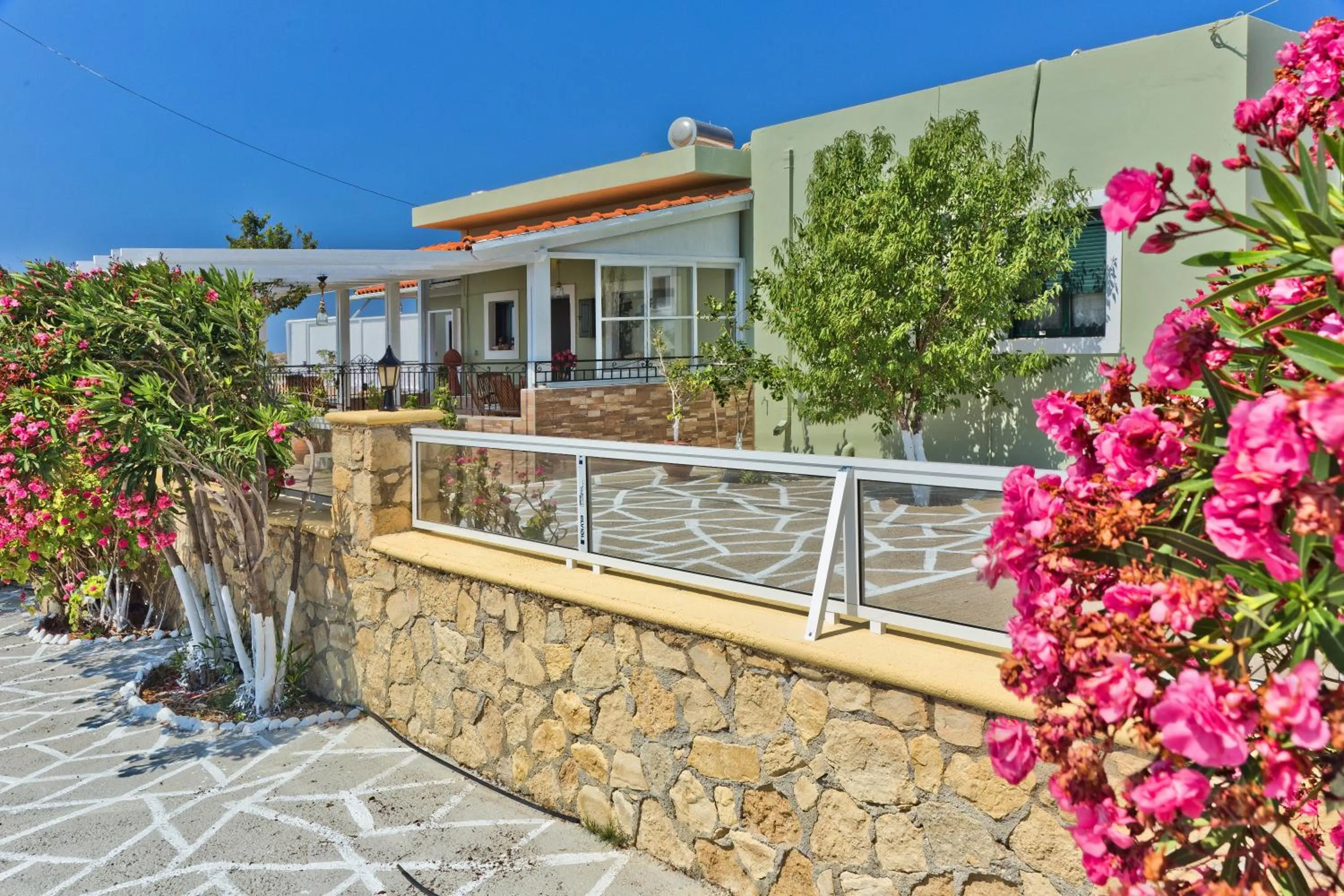 Property building in Villa Ntora